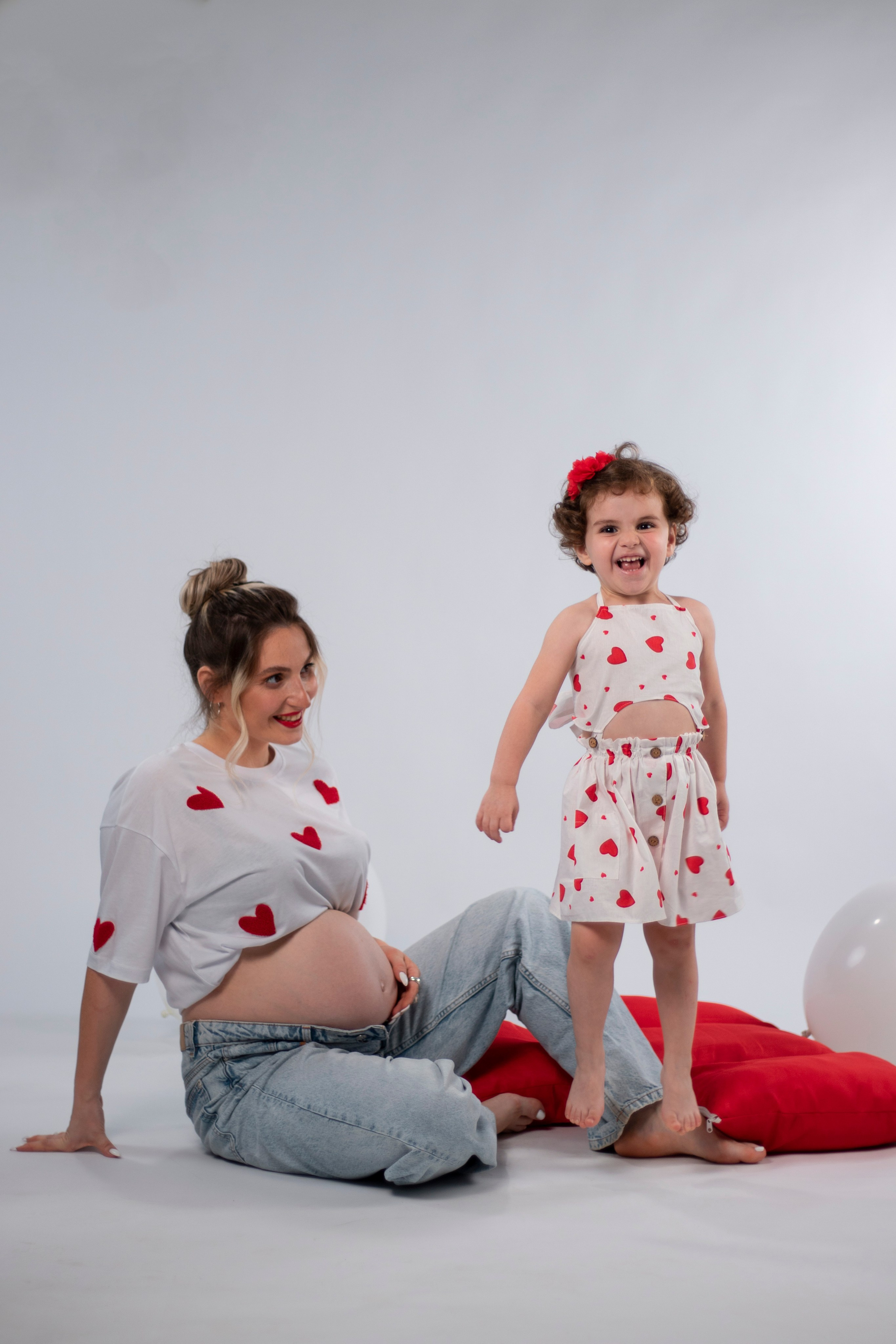 სტუდიური და გარე ფოტოსესიები. Clapp Studio