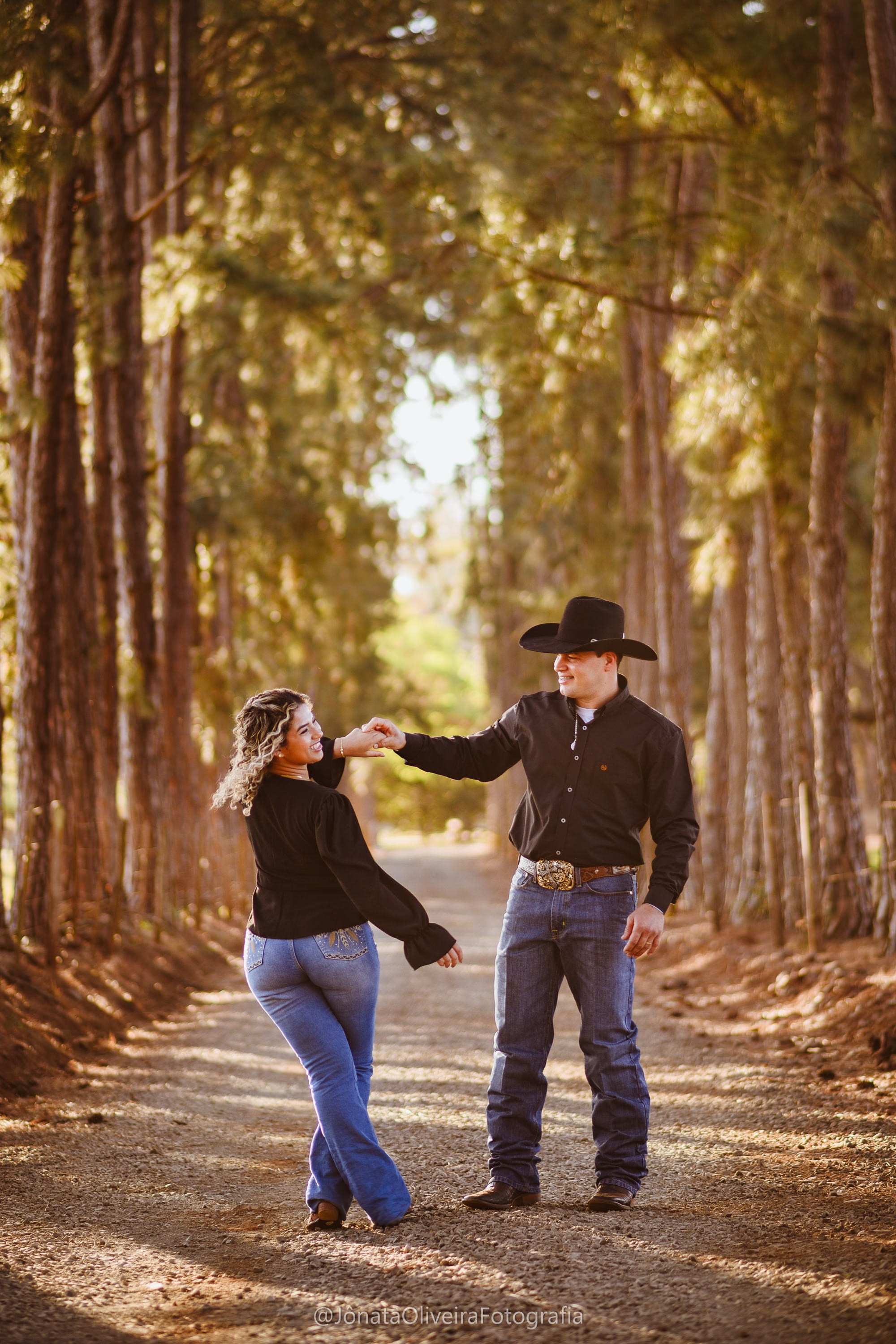 Pre Wedding Luérica e Vinicius. Fotografia de casamentos e ensaios em avaré Jônata Oliveira