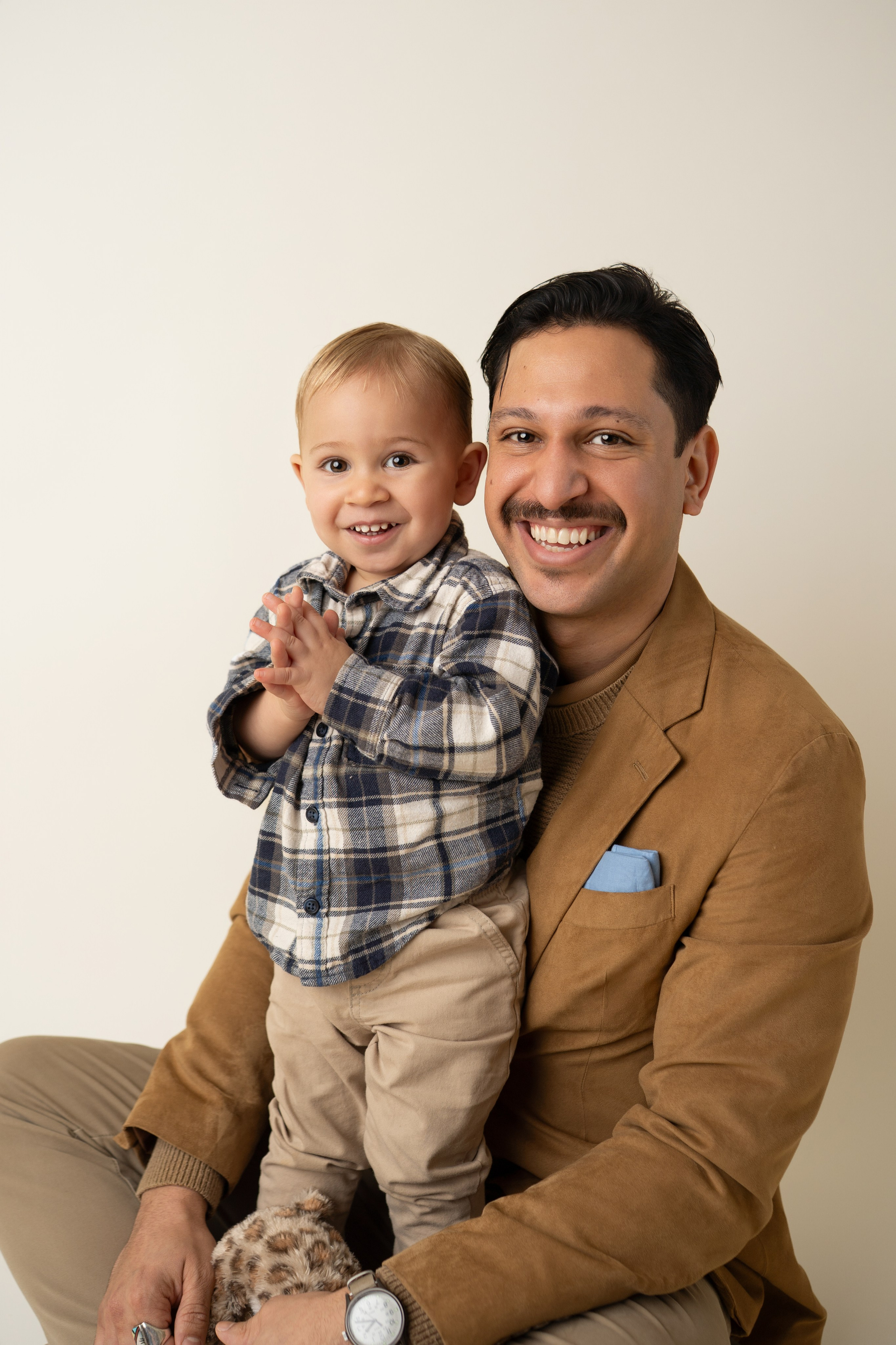 Families in studio. Maternity, family and newborn photography in San Francisco Bay Area