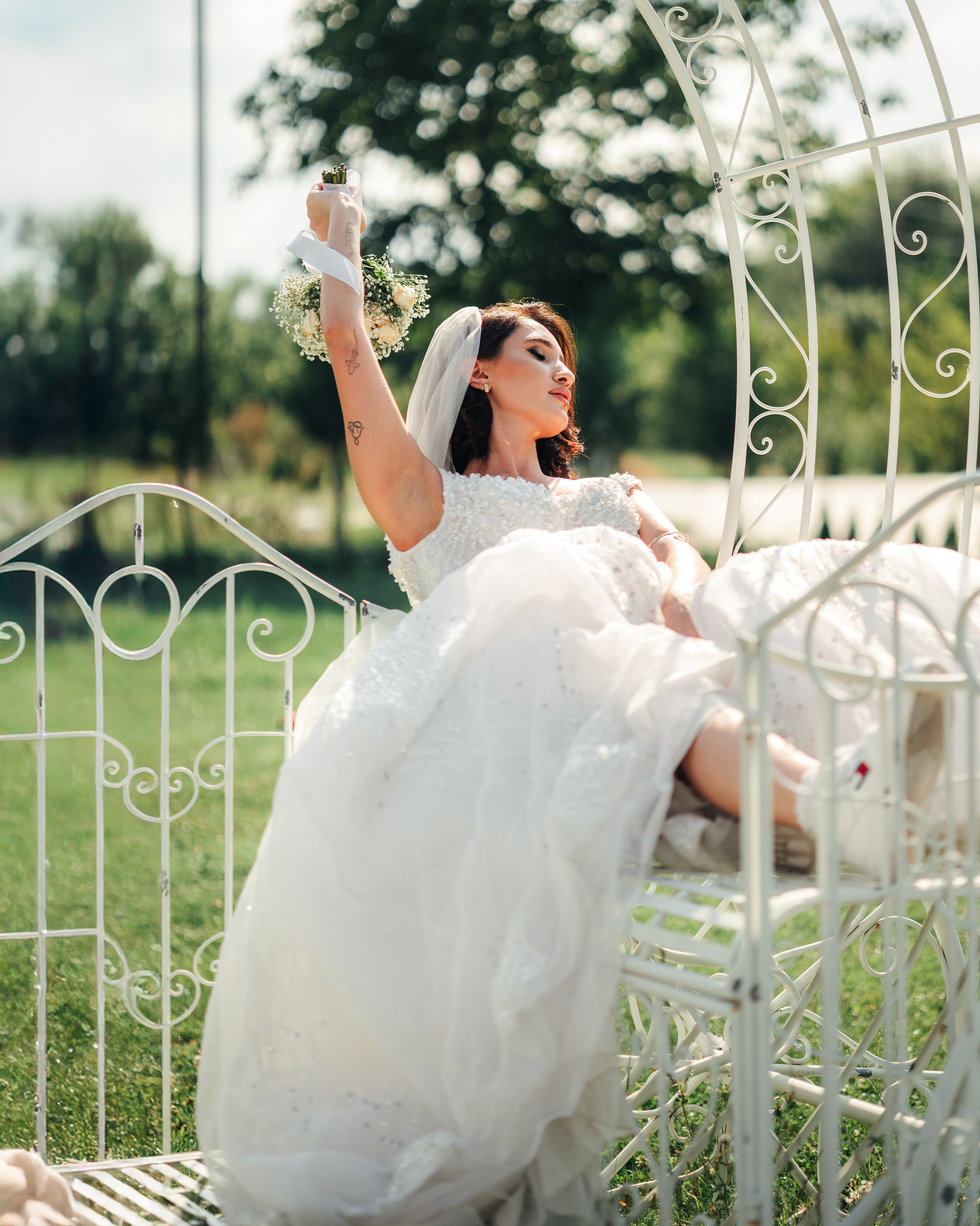 Nikusha & Tato. Bspander