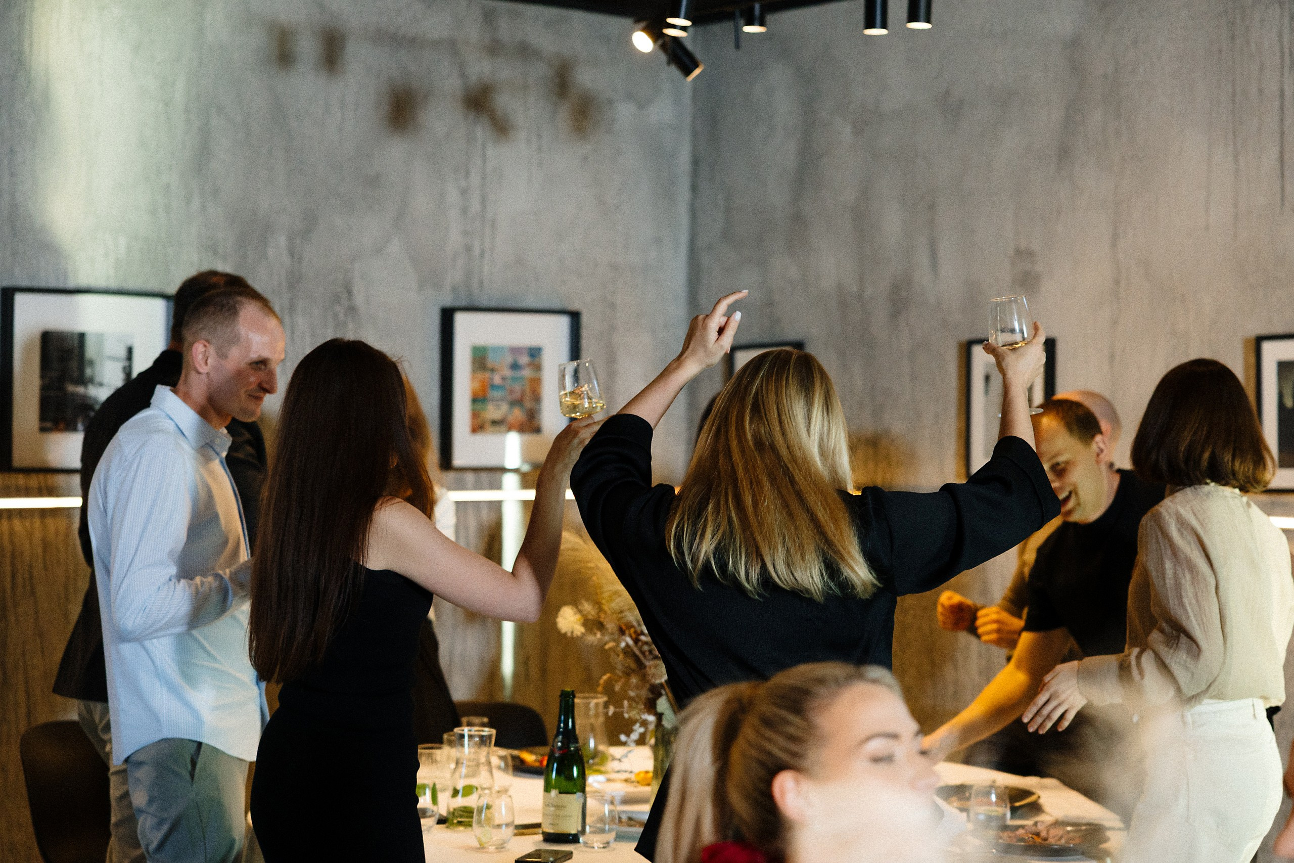 Elegant Birthday Photography | Jana’s Celebration with Friends in Evening Dresses at a Stunning Venue. Evgeny Timofeyev | Wedding & Content photographer and videographer