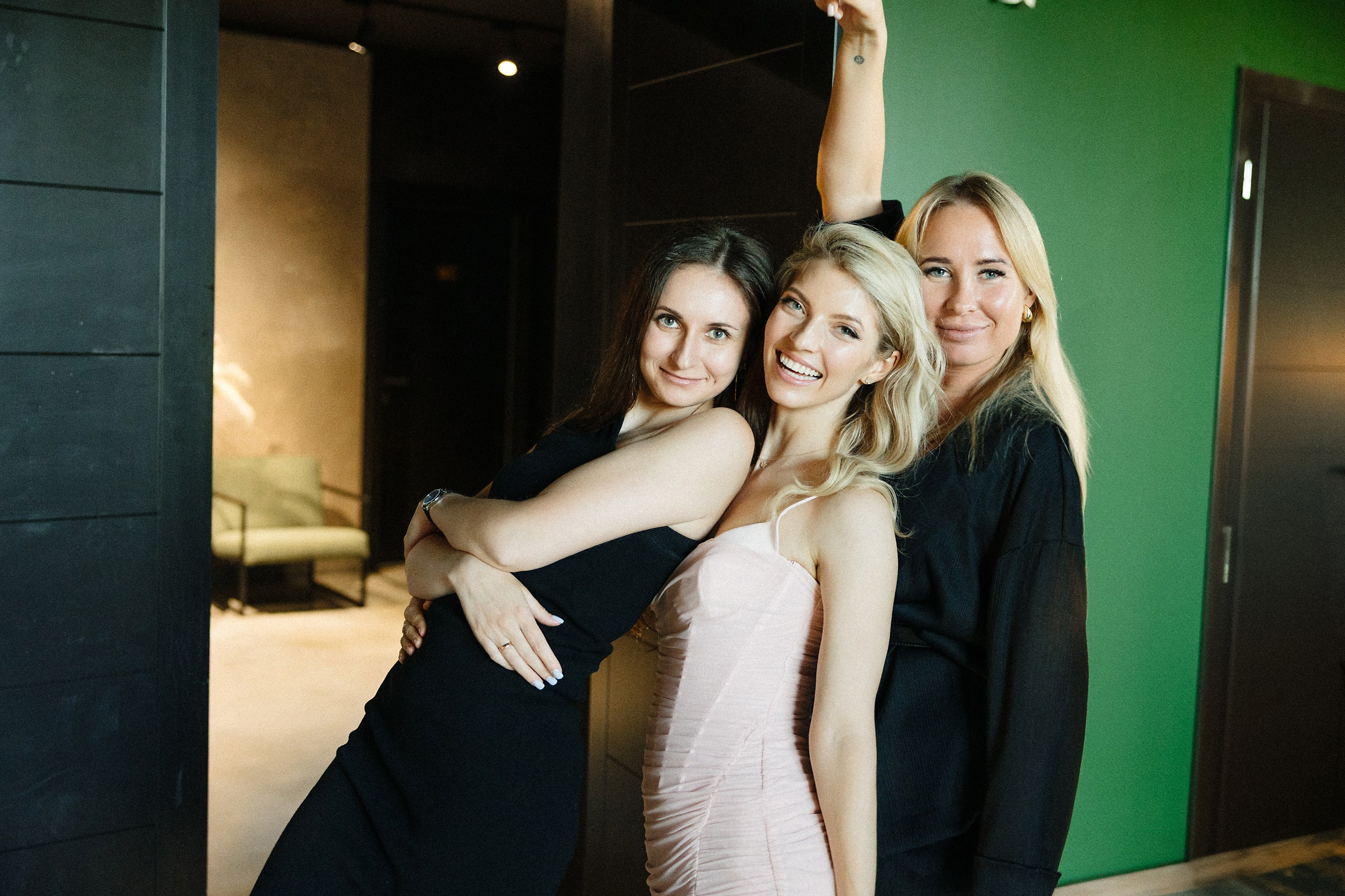 Elegant Birthday Photography | Jana’s Celebration with Friends in Evening Dresses at a Stunning Venue. Evgeny Timofeyev | Wedding & Content photographer and videographer