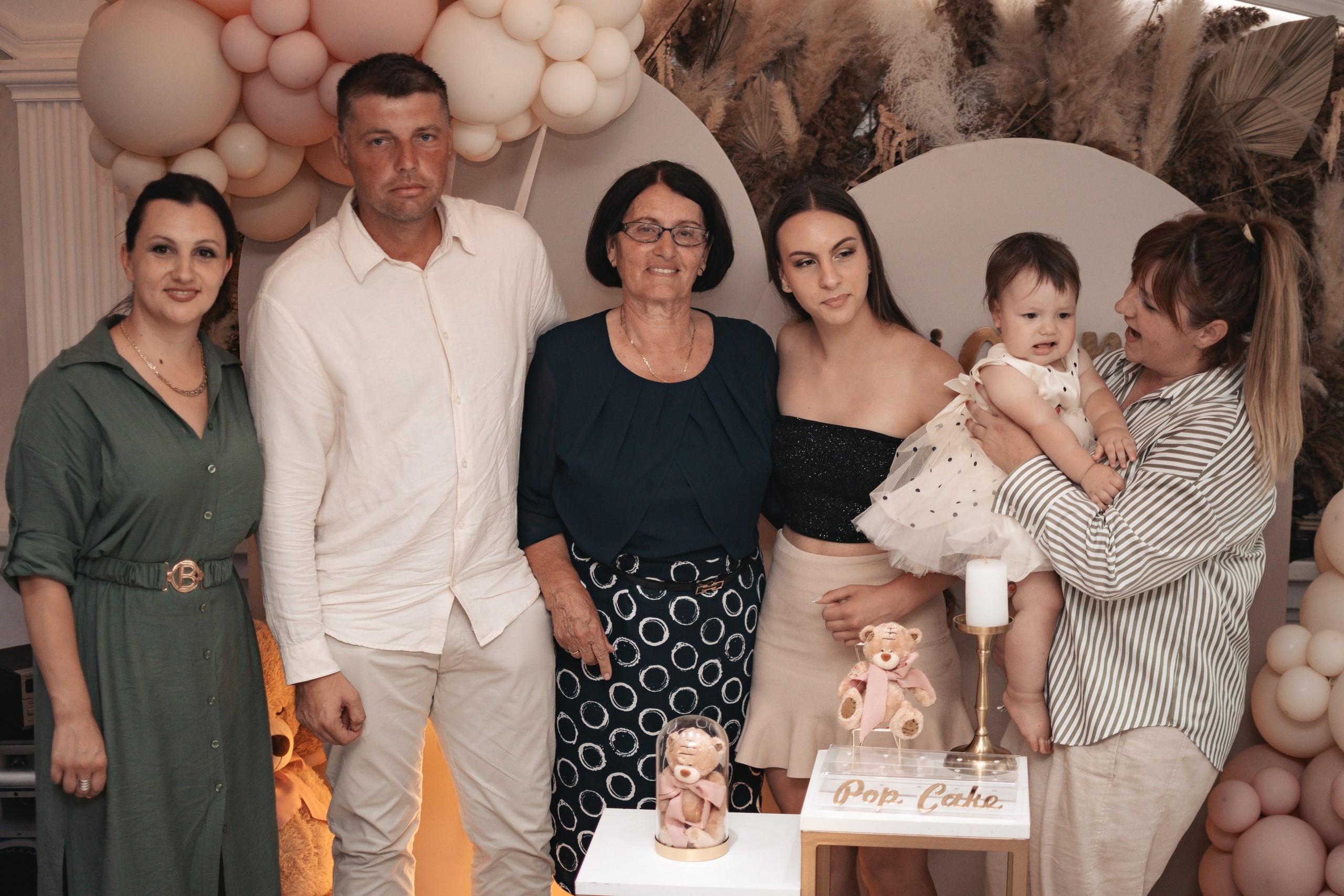 Isidora, rođendan. BambinaaPhotography