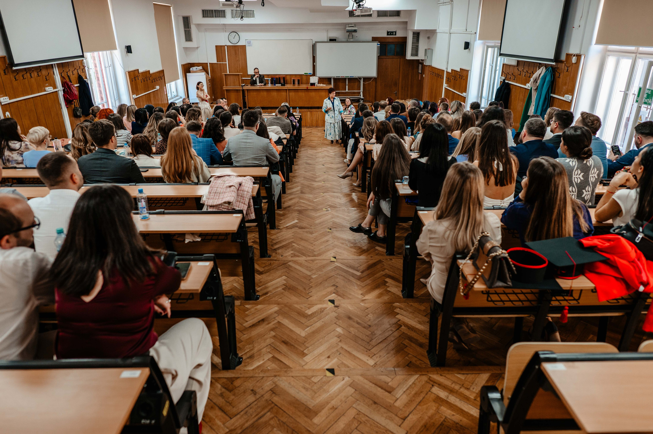 Radu Rahovan Fotograf de eveniment Cluj Reuniune Facultate UBB Drept 10 Ani