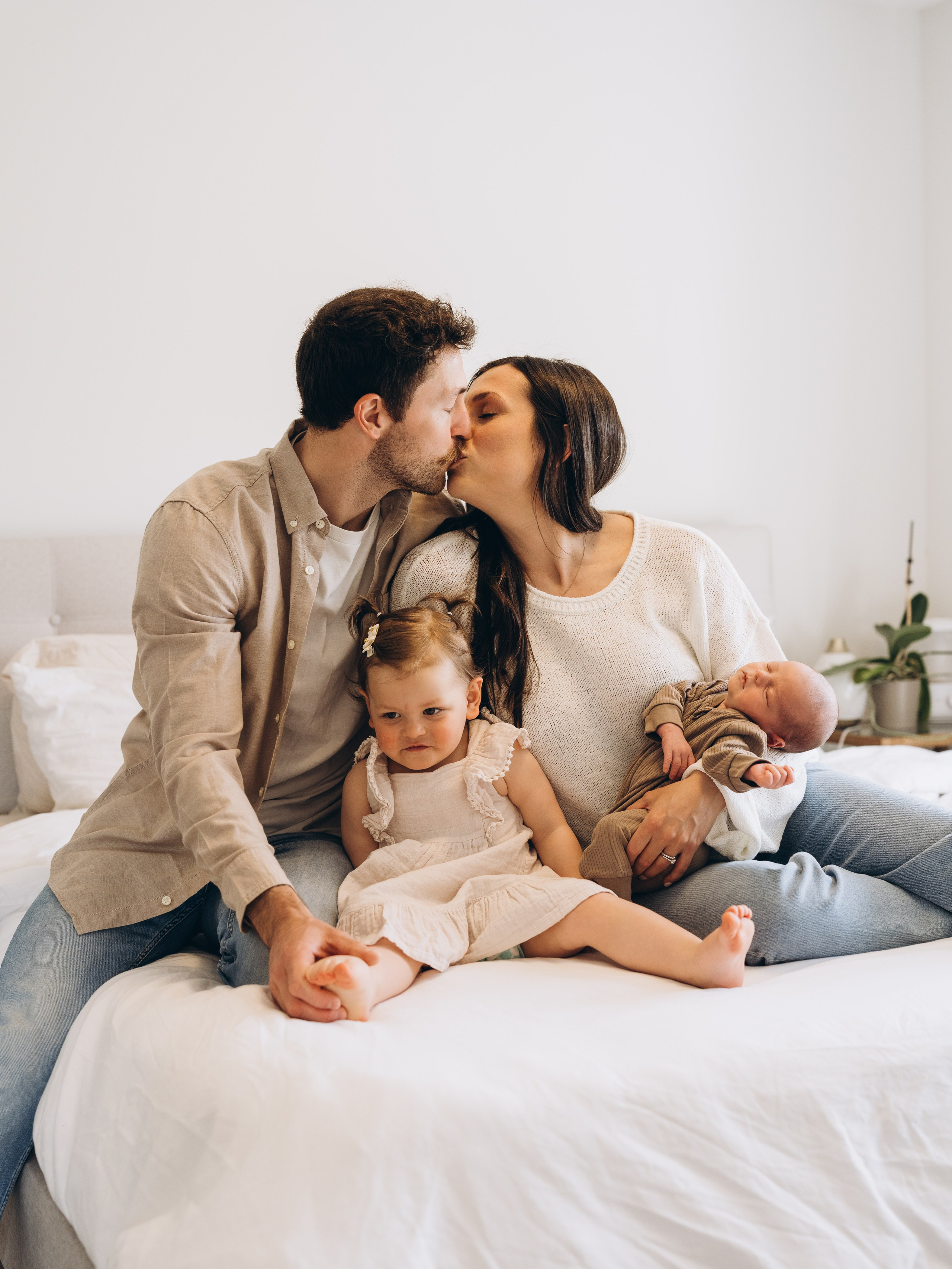 Jess & Fam #2. Calgary Wedding & Lifestyle Photographer — Yevhen Polishchuk