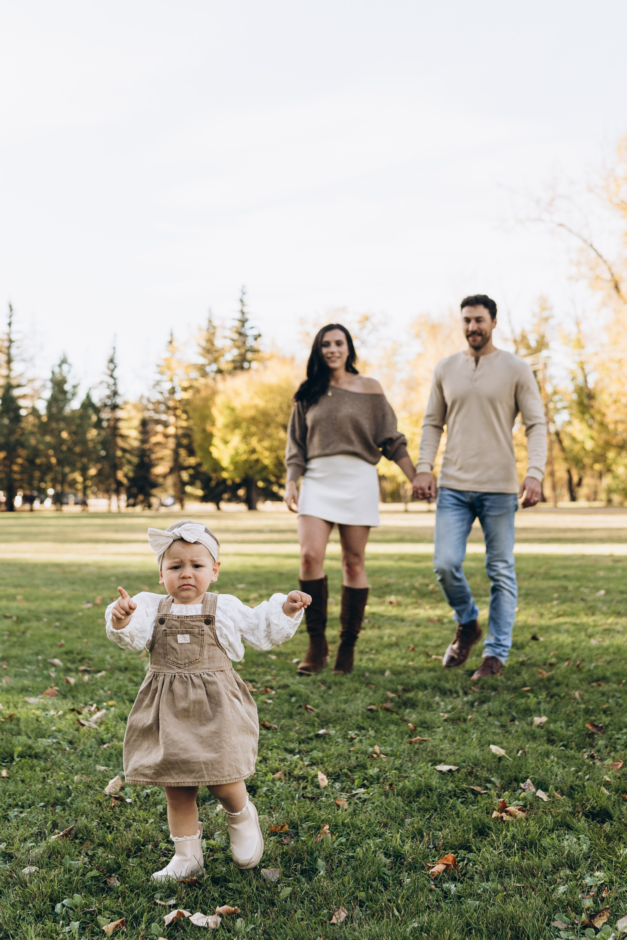 Jess & fam. Calgary Wedding & Lifestyle Photographer — Yevhen Polishchuk