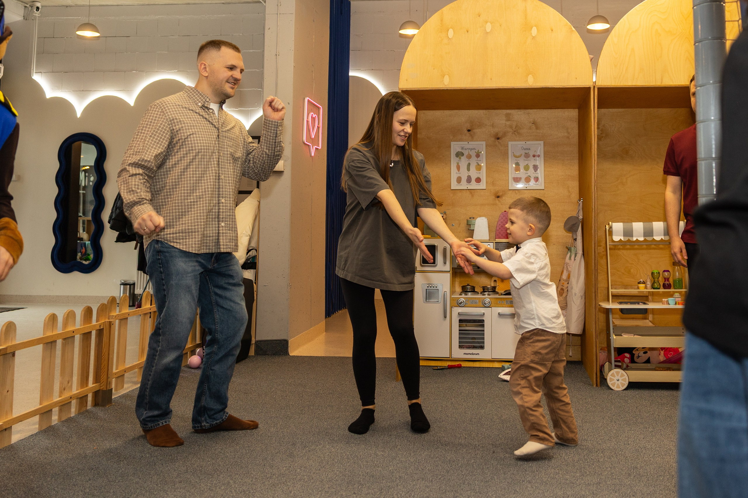 День рождения Артёма 24 января 2026 года. Семейный и детский фотограф в Варшаве Мила Бобровская