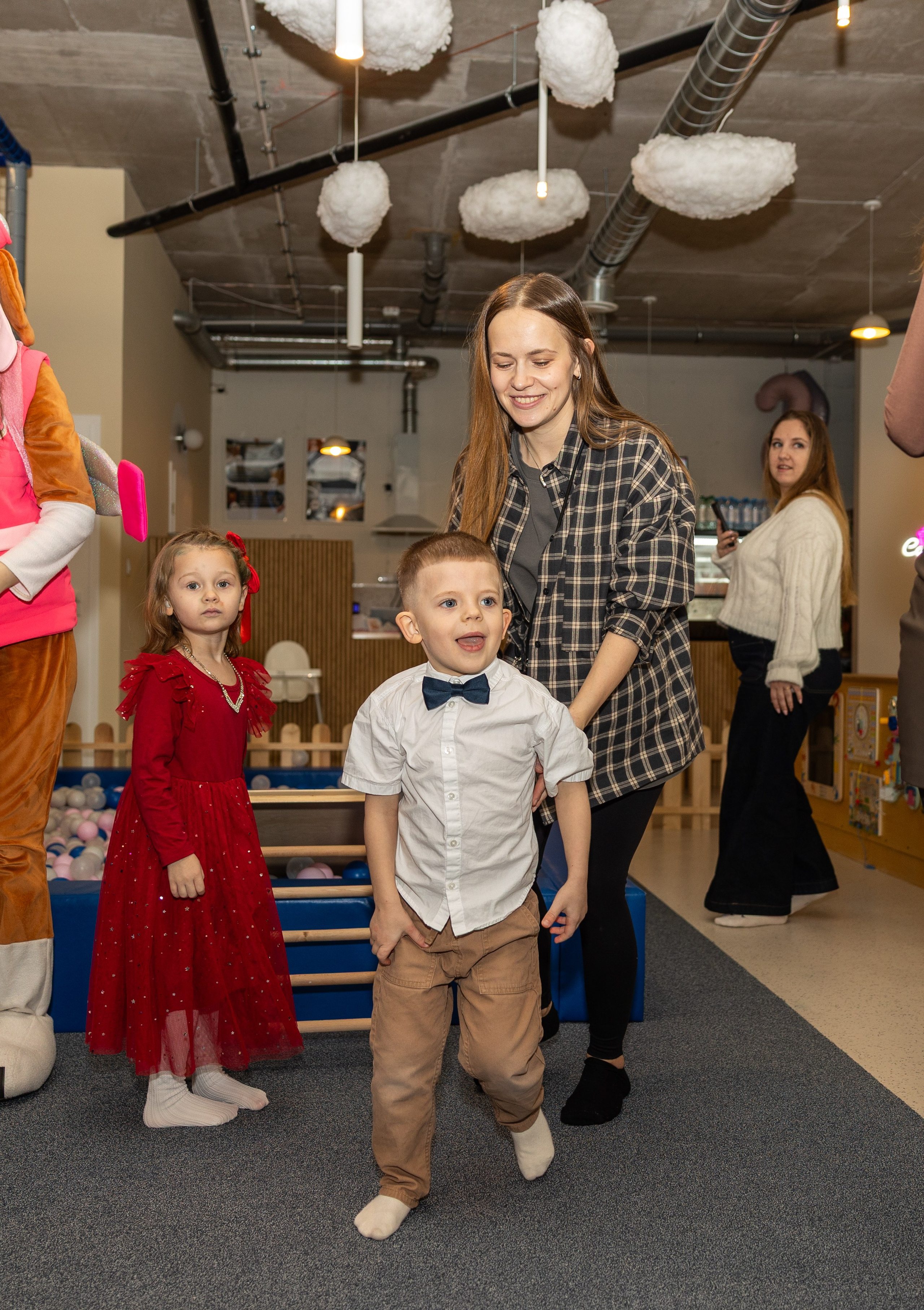 День рождения Артёма 24 января 2026 года. Семейный и детский фотограф в Варшаве Мила Бобровская