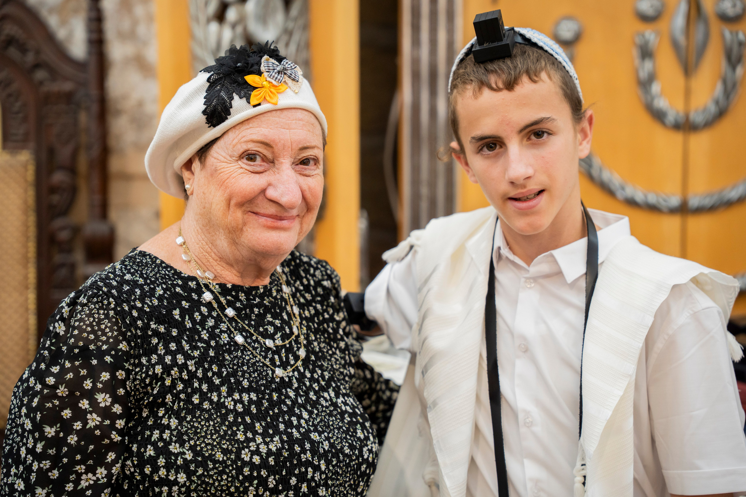 הנחת התפילין רפאל לוי. יוסף מזרחי צילום חתונה, ברית וזוגיות. צלם מקצועי שאוהב להוציא אתכם הכי יפים ברגעים הכי מרגשים