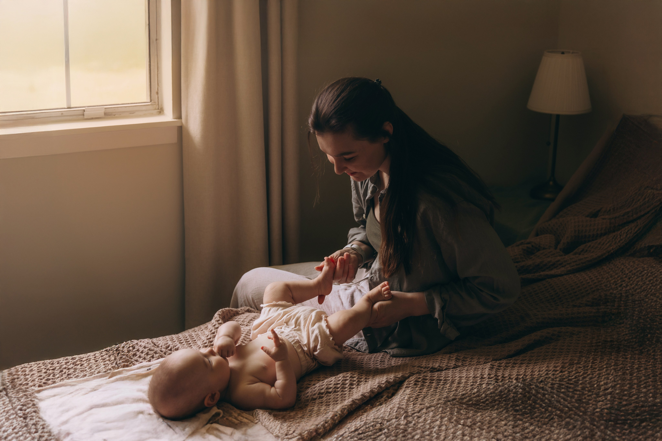 Baby Lifestyle Session. Family and children’s photographer in Chicago