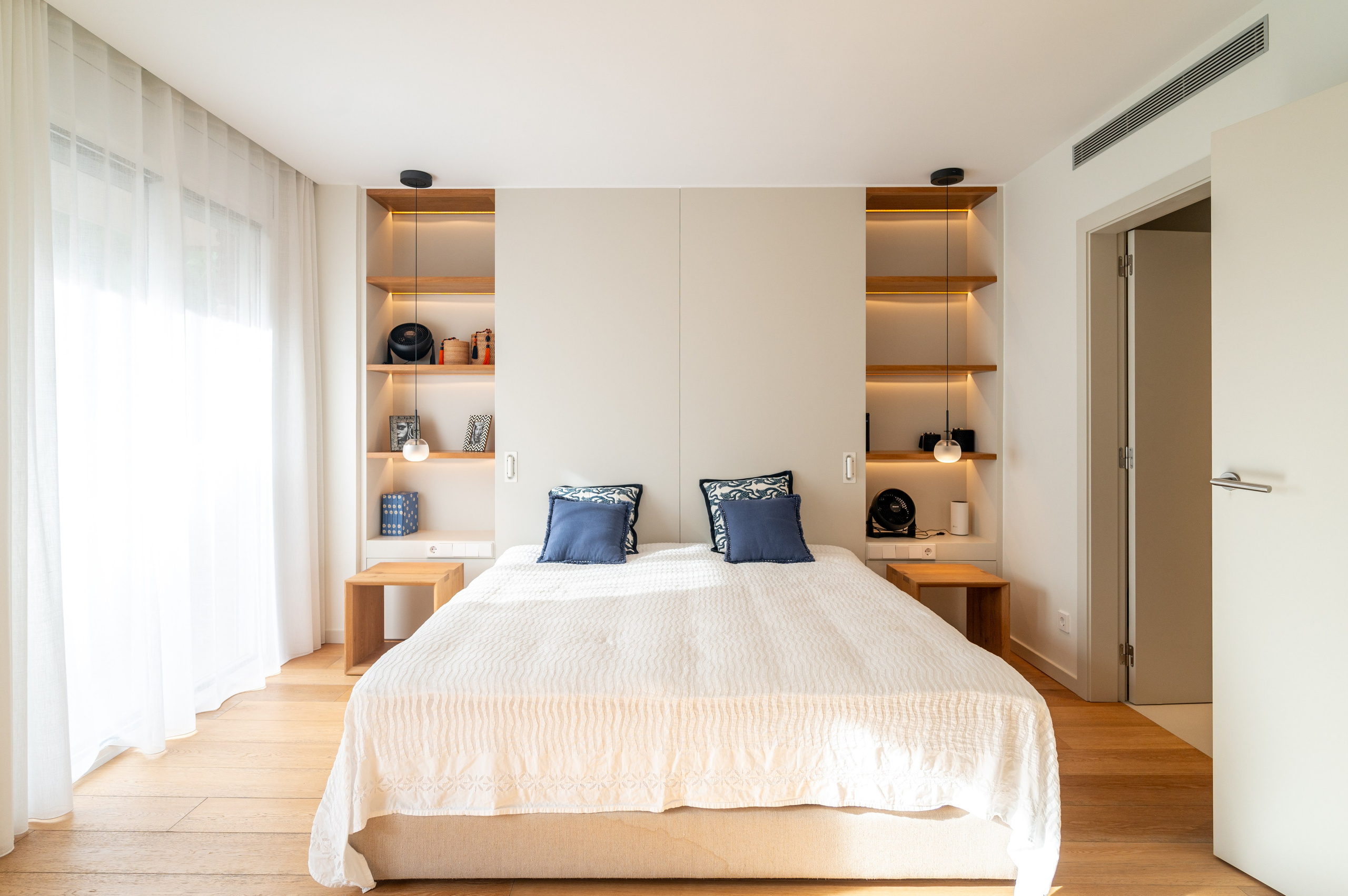 Interiores. Photographer, designer, contentmaker Ivan Batin