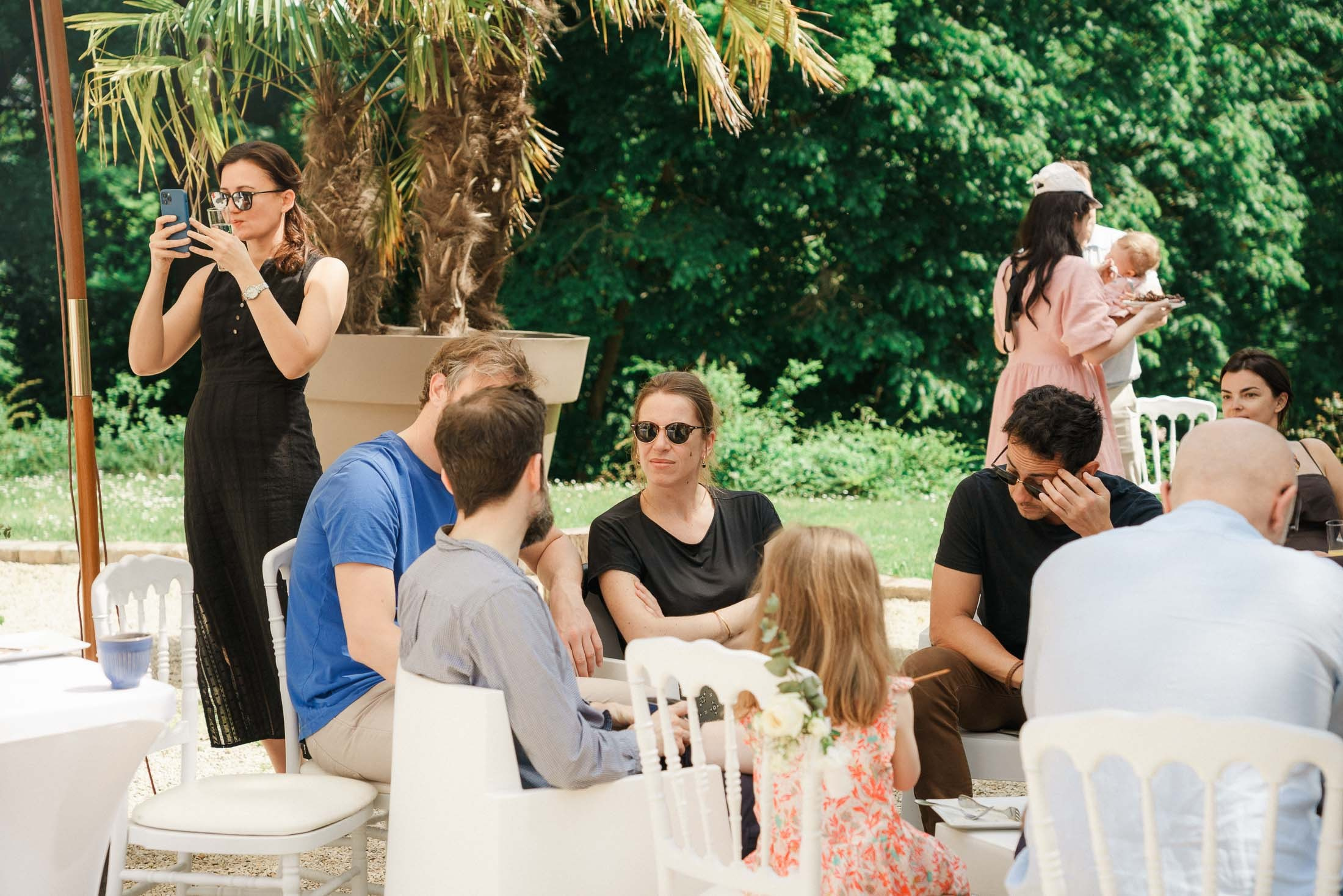 A Relaxed Day-After BBQ Party in France | Destination Wedding Photographer. StudioHappyMoment | Hääkuvaaja Helsinki, tunteikas ja dokumentaarinen kuvaus