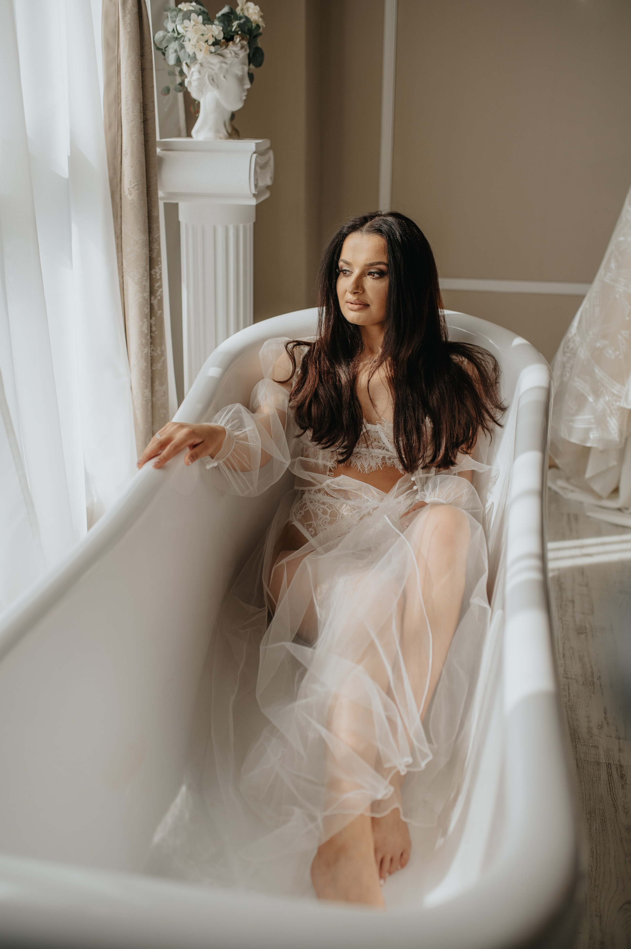 Sedinta foto boudoir. Proud Vision Weddings | Wedding Photography & Film — Servicii profesionale Foto Video Nunta Iasi