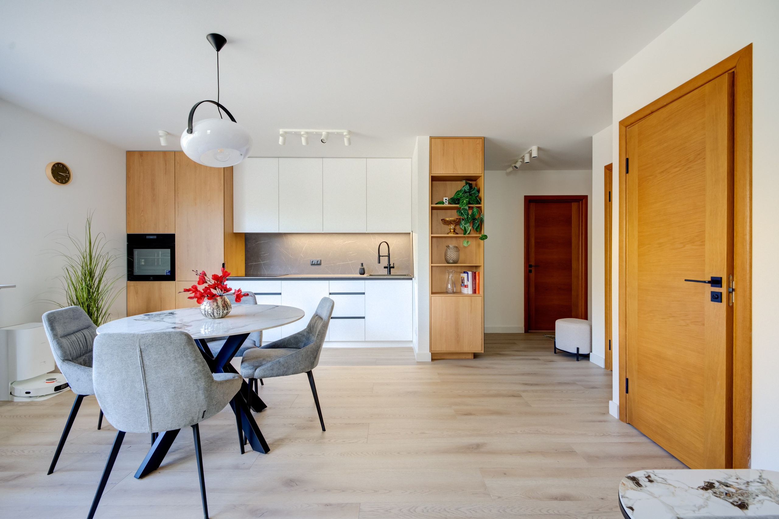 Birželio 23-sios g. 15. Elina Sapiega fotografė Vilniuje