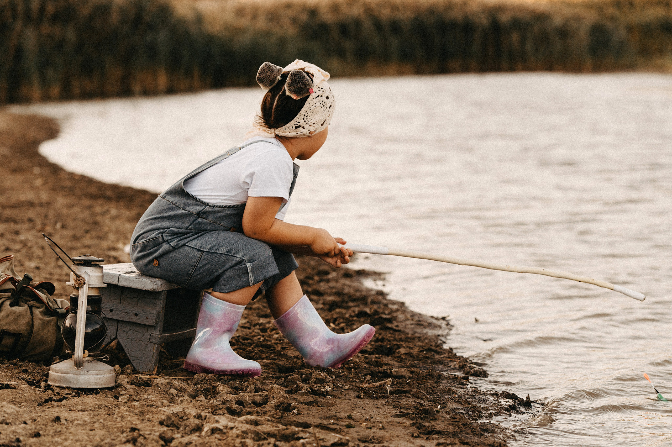 Fishing, the last warm days. Wedding photographer from Moldova Alexey Chipchiu