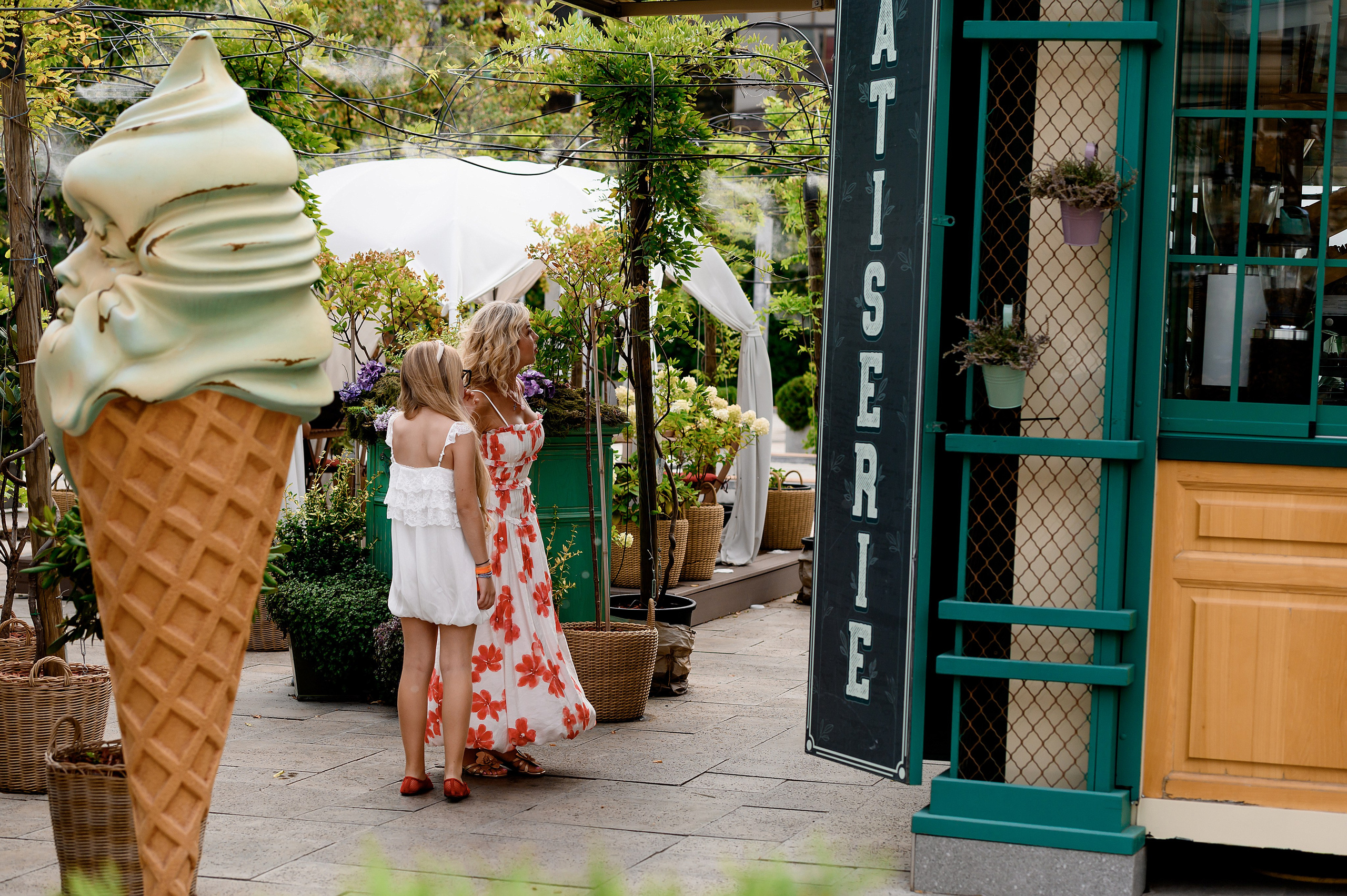 Maya & Anna Chișinău Summer. Wedding photographer from Moldova Alexey Chipchiu