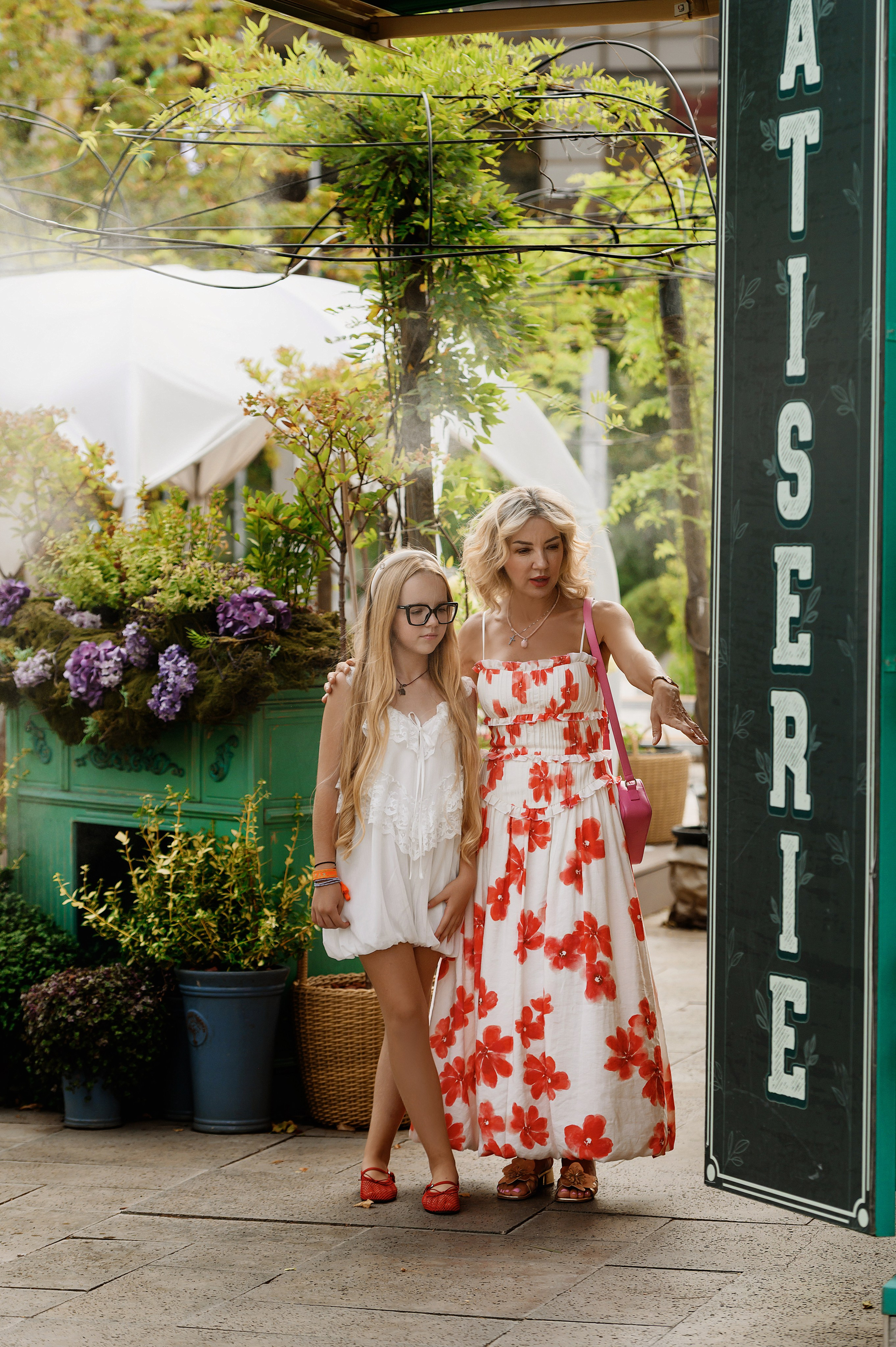 Maya & Anna Chișinău Summer. Wedding photographer from Moldova Alexey Chipchiu