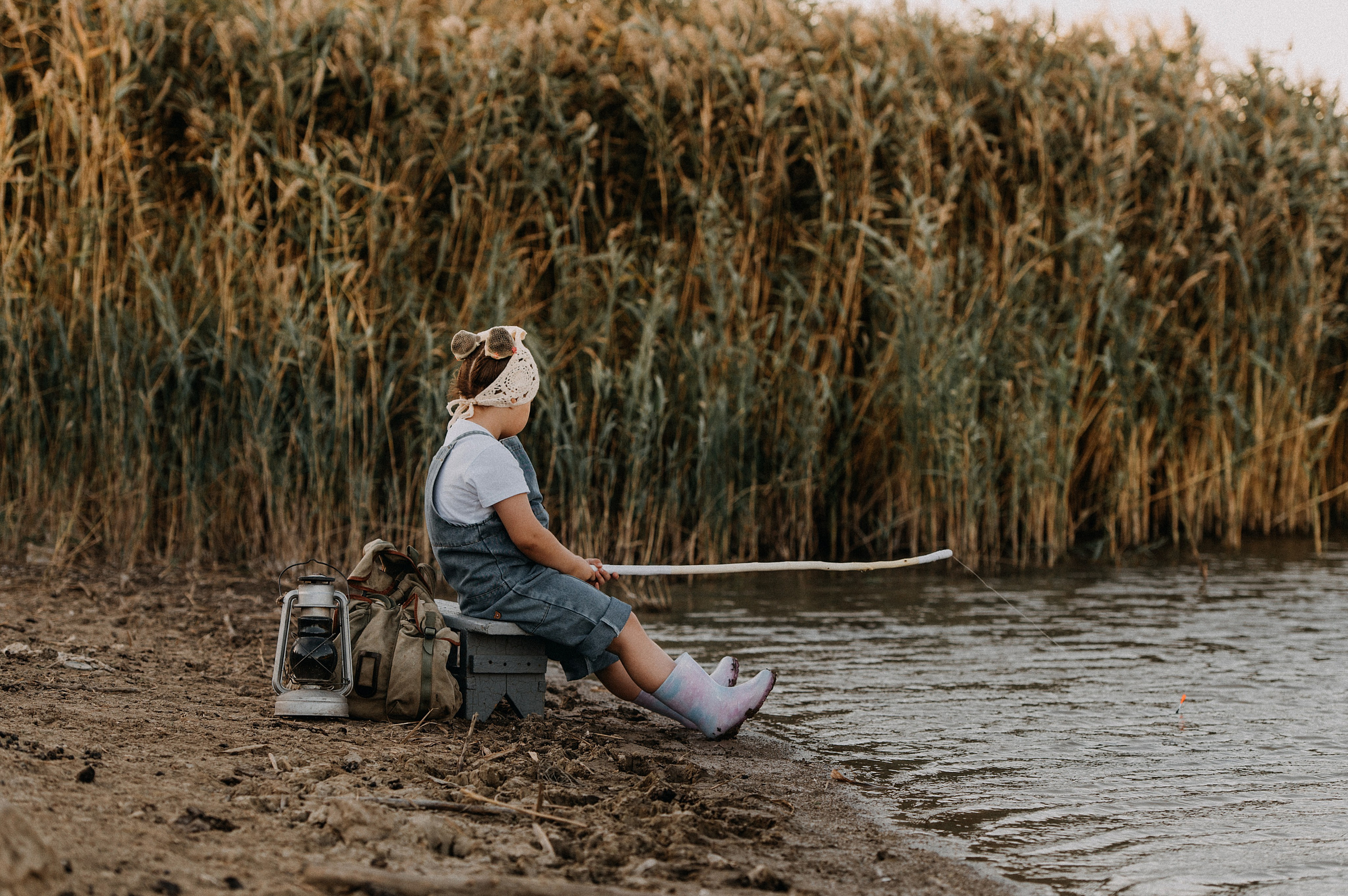 Fishing, the last warm days. Wedding photographer from Moldova Alexey Chipchiu
