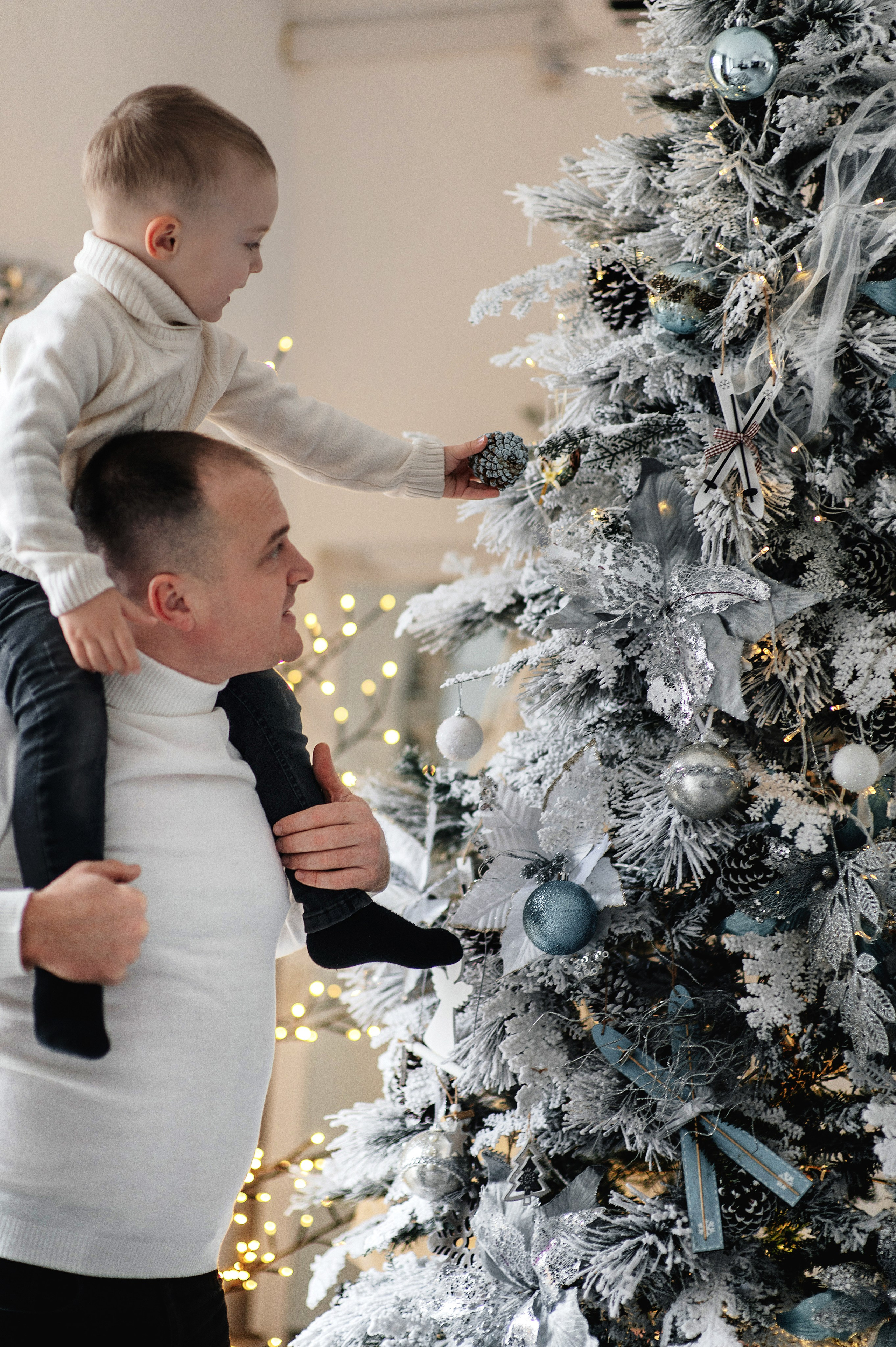 New Year Happy Family. Wedding photographer from Moldova Alexey Chipchiu