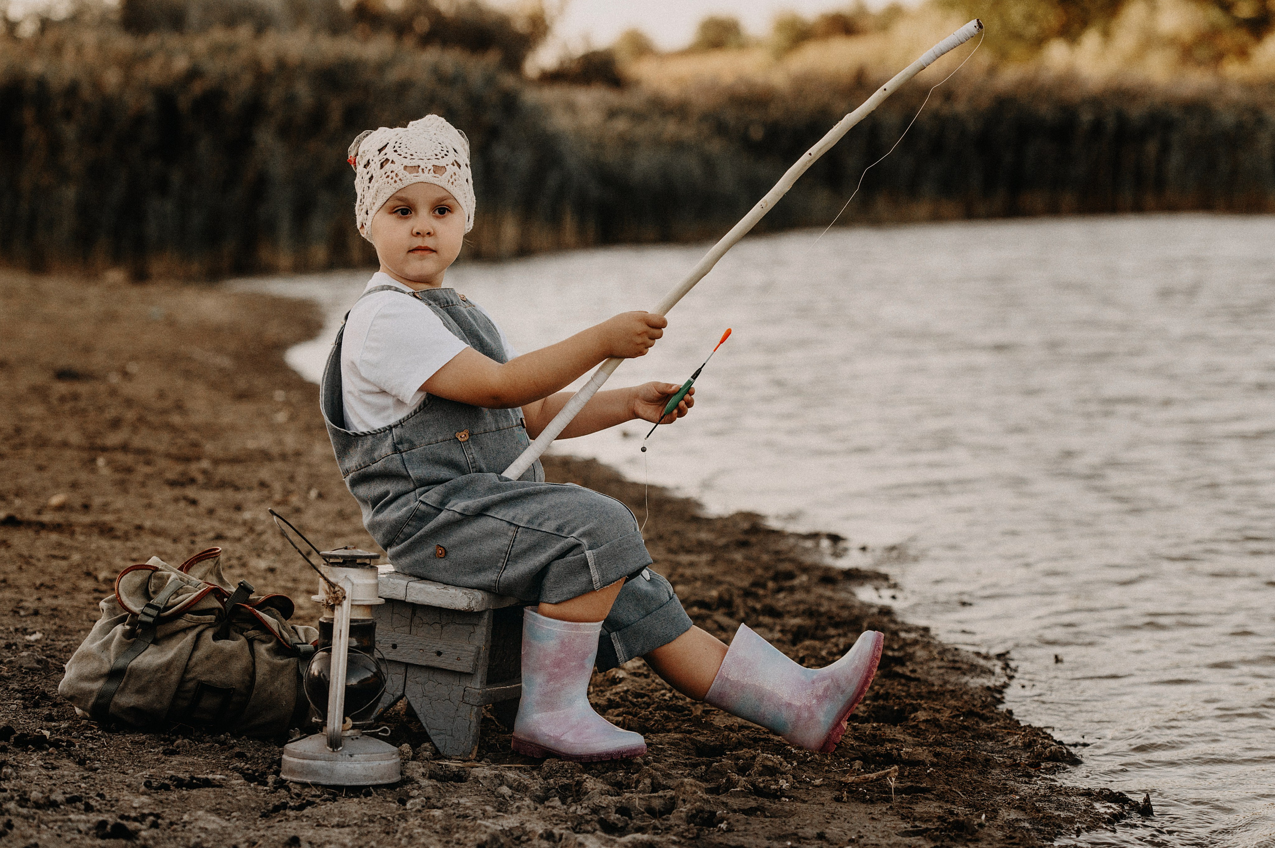 Fishing, the last warm days. Wedding photographer from Moldova Alexey Chipchiu
