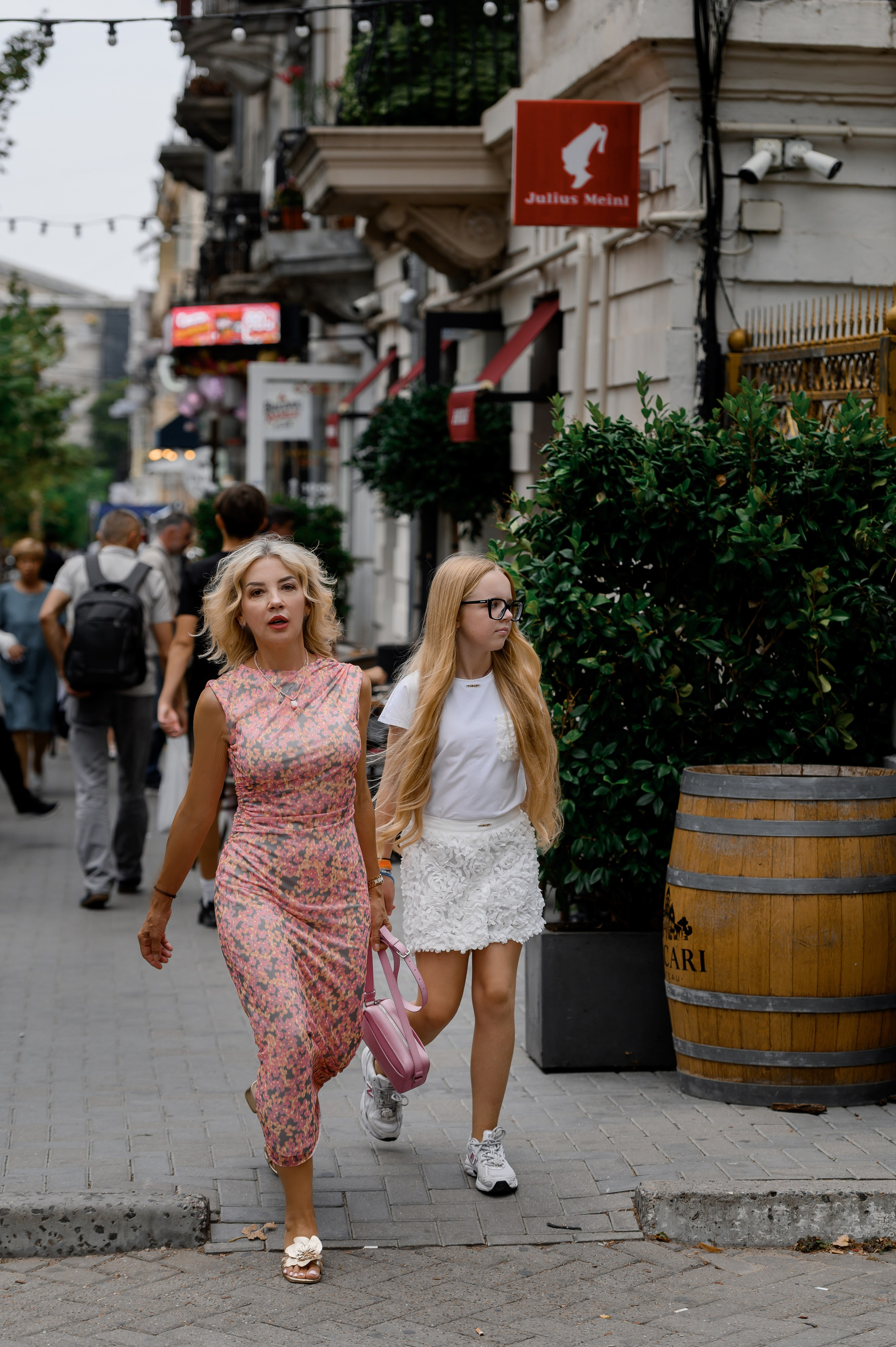 Maya & Anna Chișinău Summer. Wedding photographer from Moldova Alexey Chipchiu