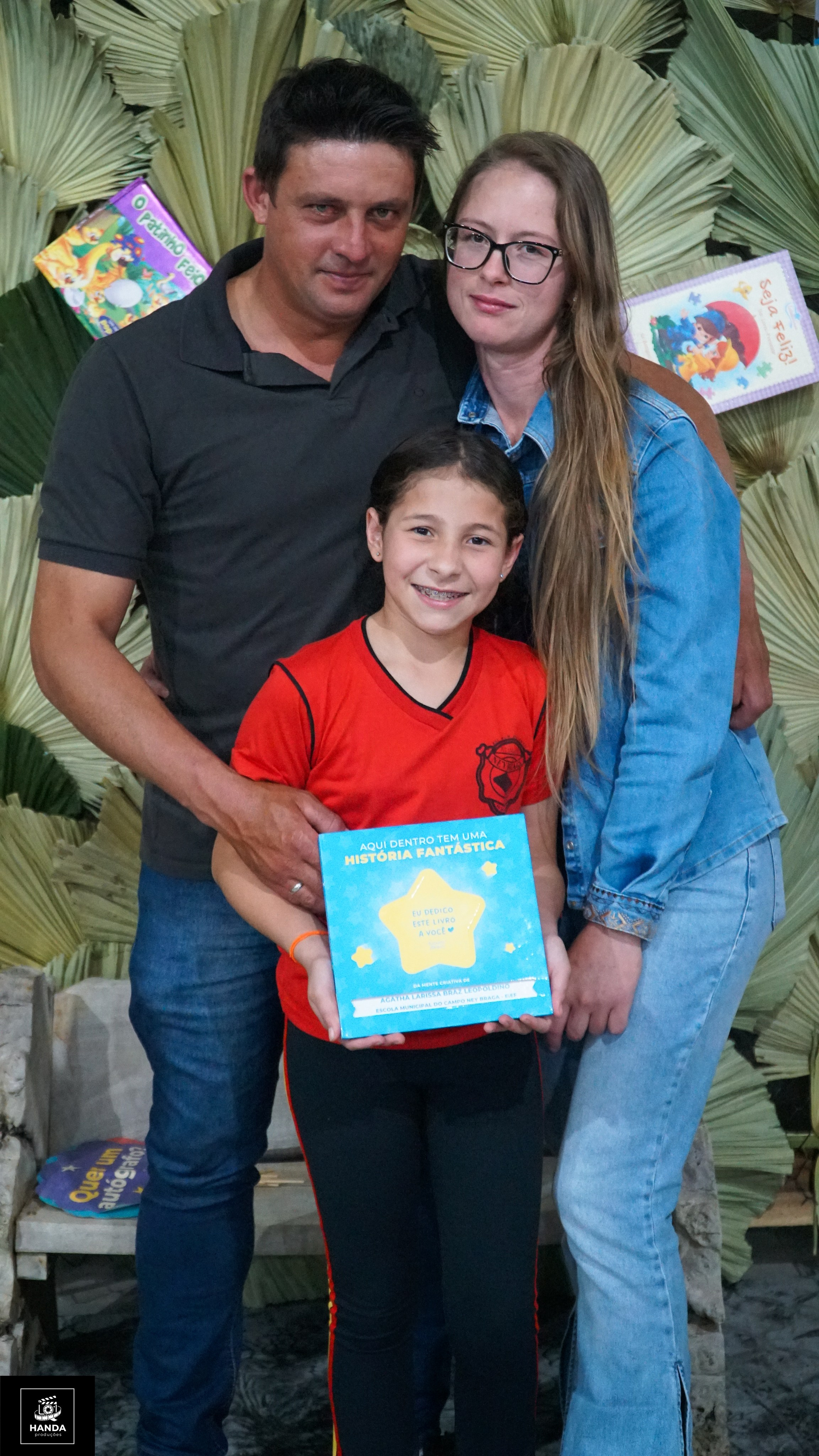 Noite autógrafos colégio Aurélio Buarque de Holanda. Handa Produções