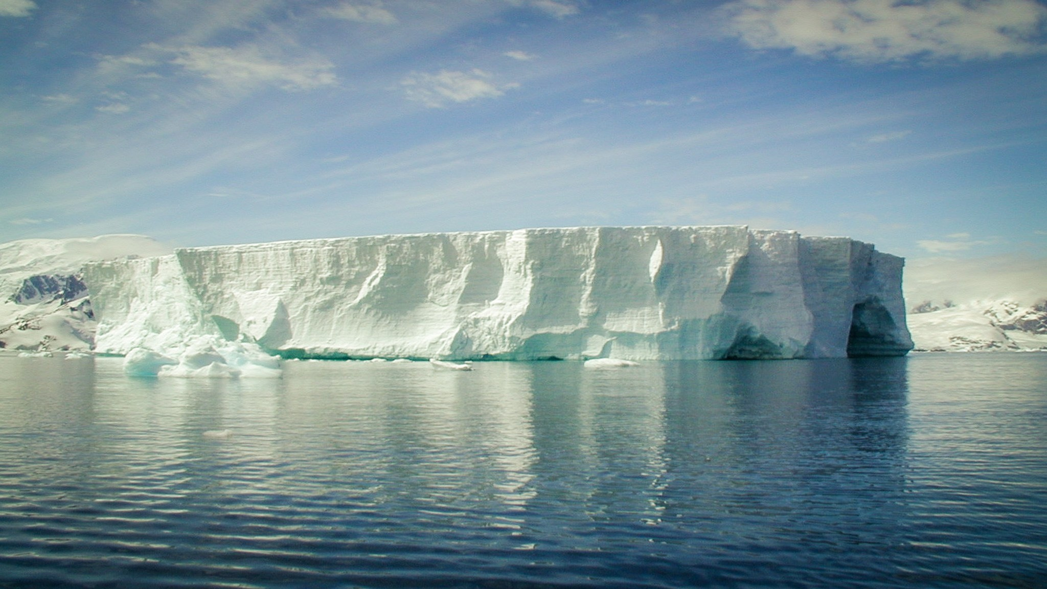 ANTARCTICA / 2004. Reportage concert portrait photography in the San Francisco Bay Area