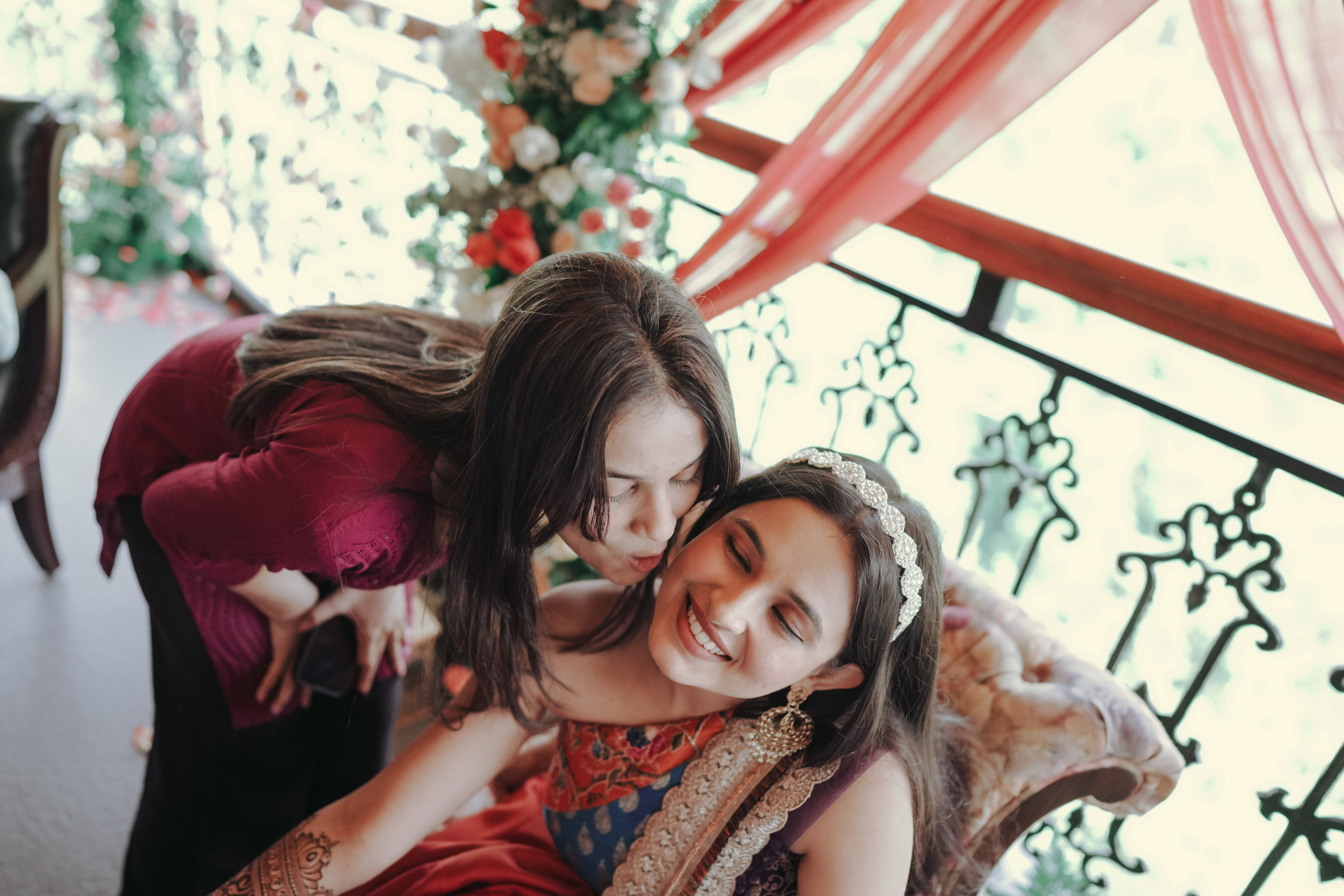 HALDI & MEHANDI. Wedding photographer Stalen Robert