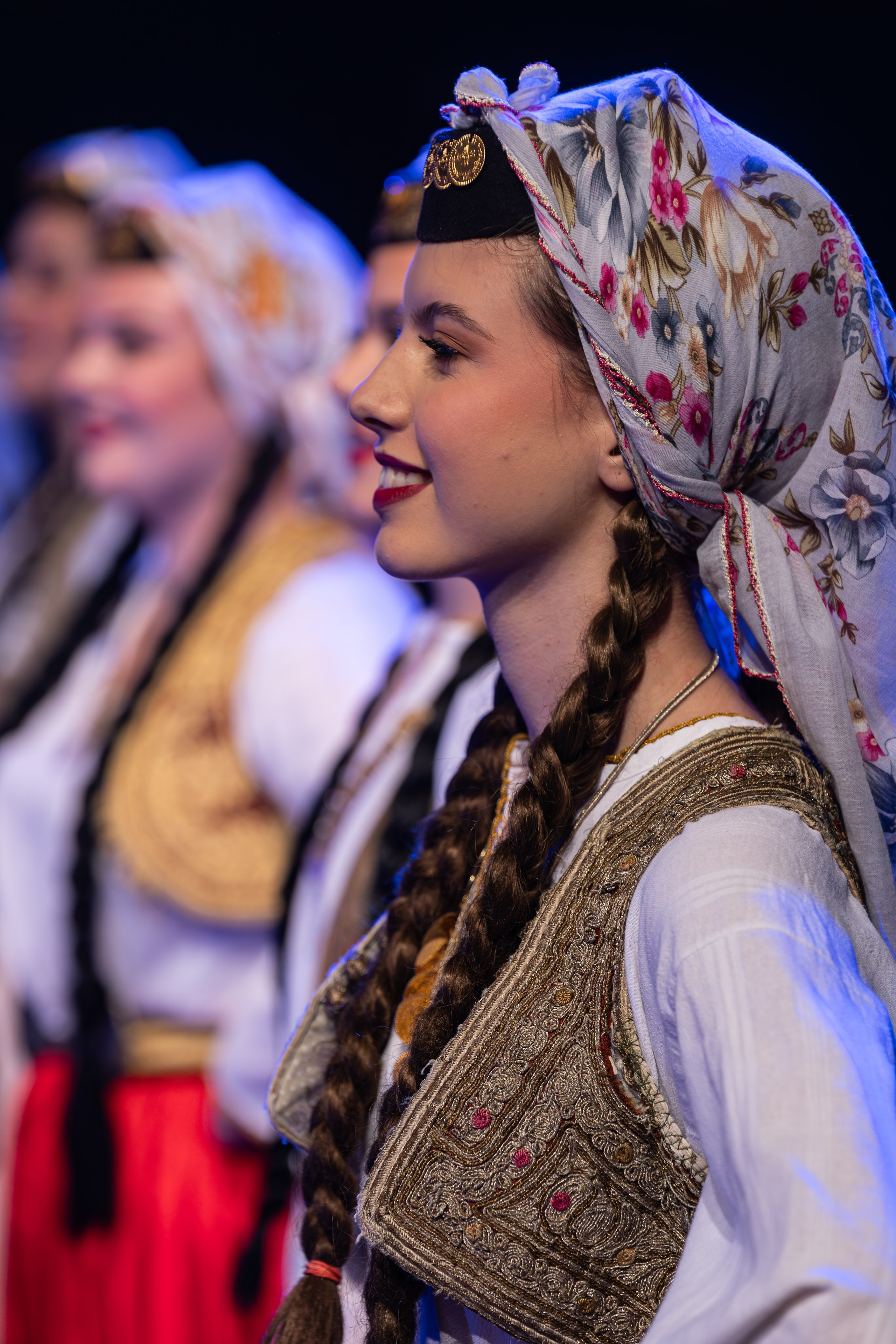 Folklorni koncert RKUD Proleter — Dom Mladih. Namir Čomaga — fotograf iz Sarajeva, portreti, tradicija i kultura u fokusu objektiva