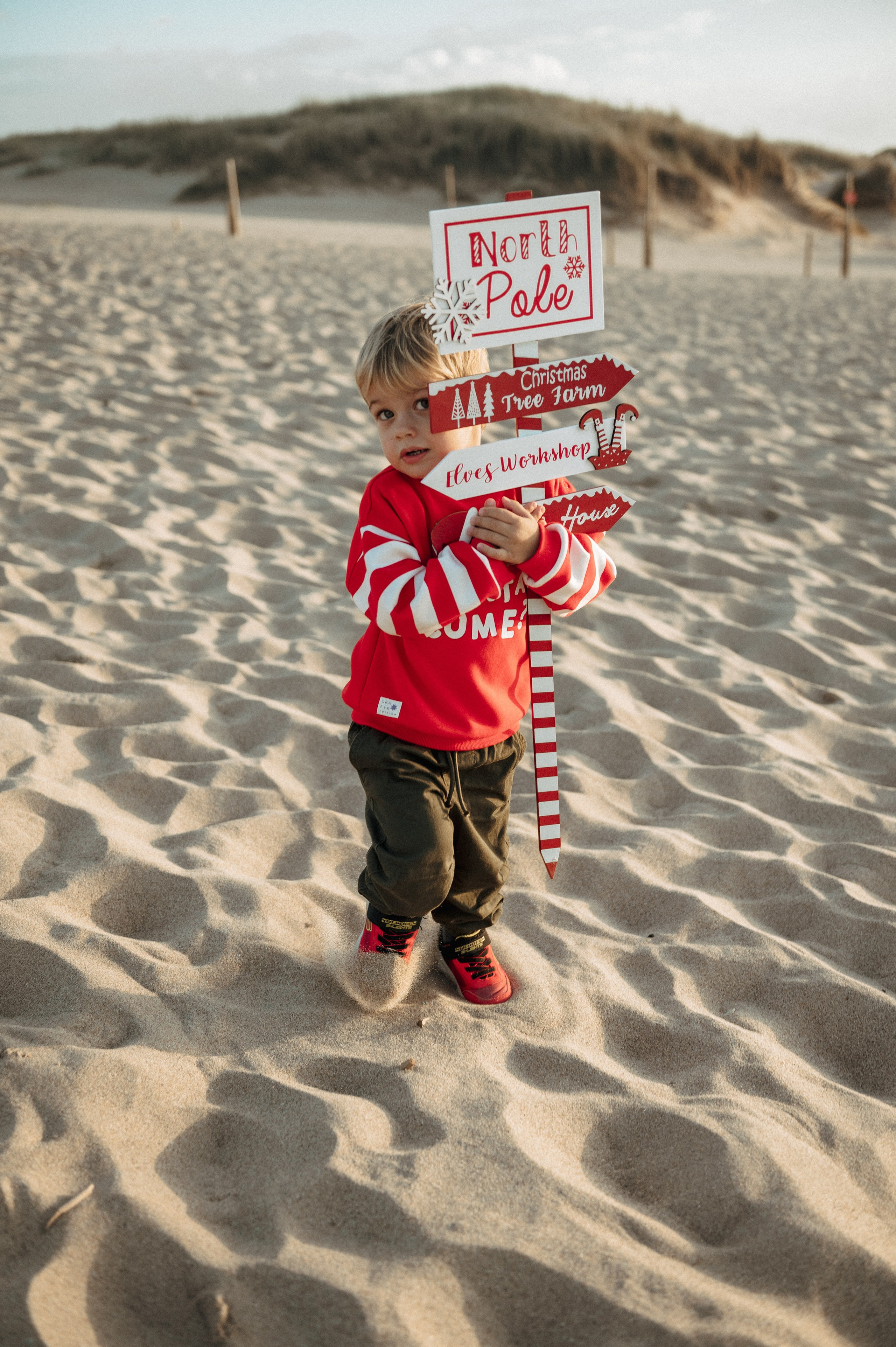 Family Christmas photoshoot on the beach in Portugal. Ваш фотограф в Лиссабоне — Анна Белова