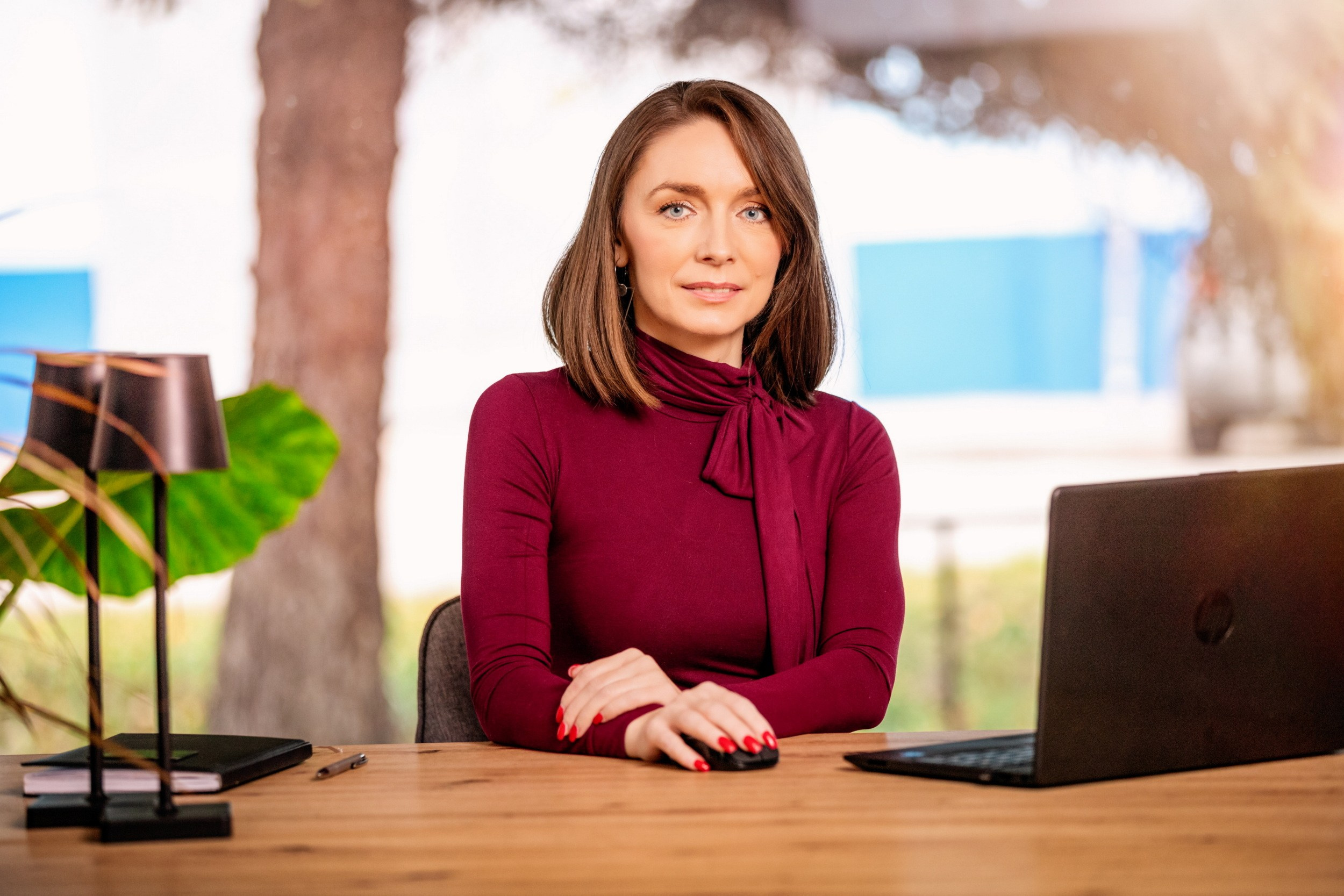 POSLOVNI PORTRETI. Fotografi iz Backog Petrovca David i Andrea Stojanovic