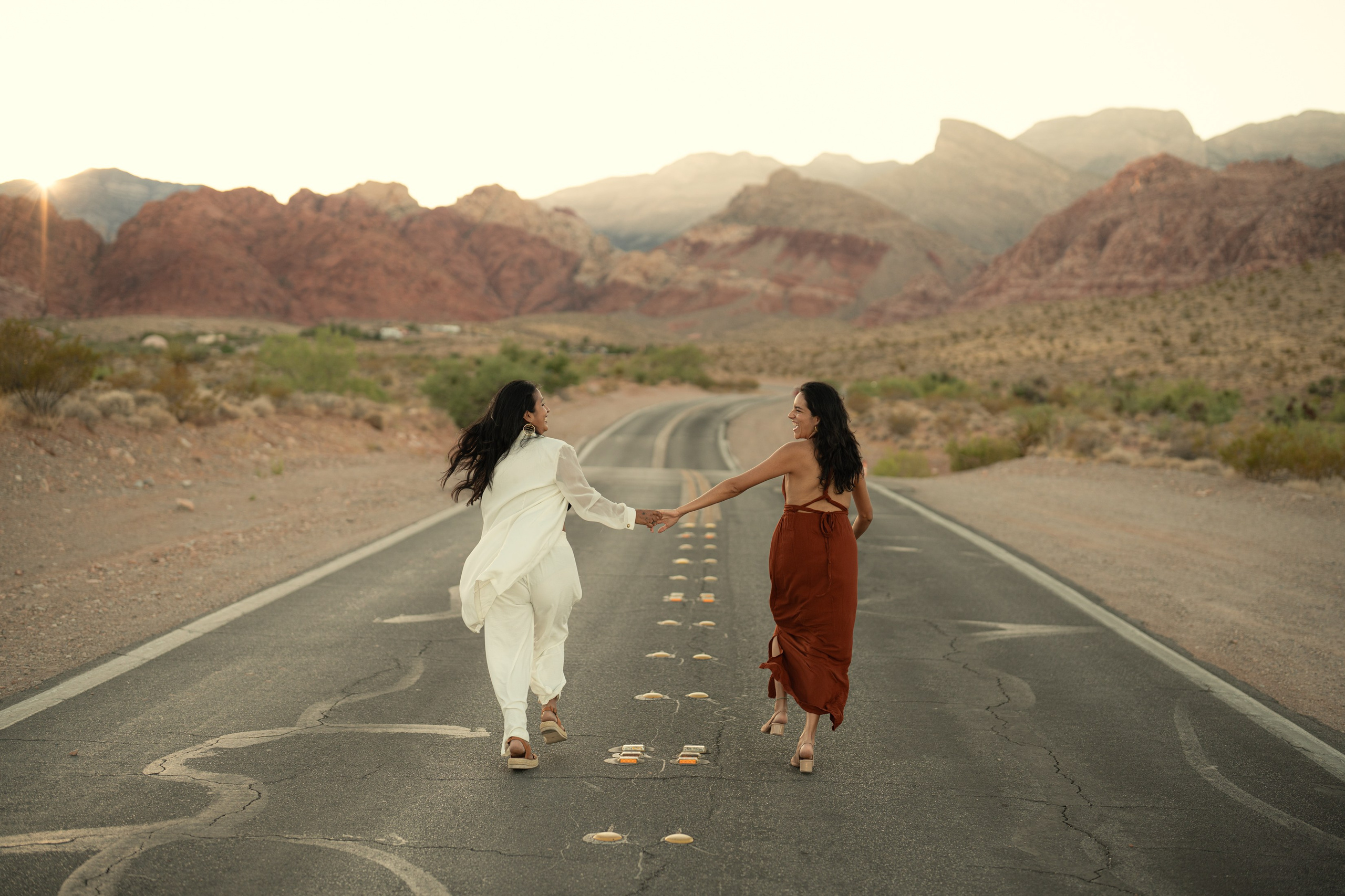 Liz&Fatima. Wedding & elopement photographer Viktoriya Kravtsov. Las Vegas