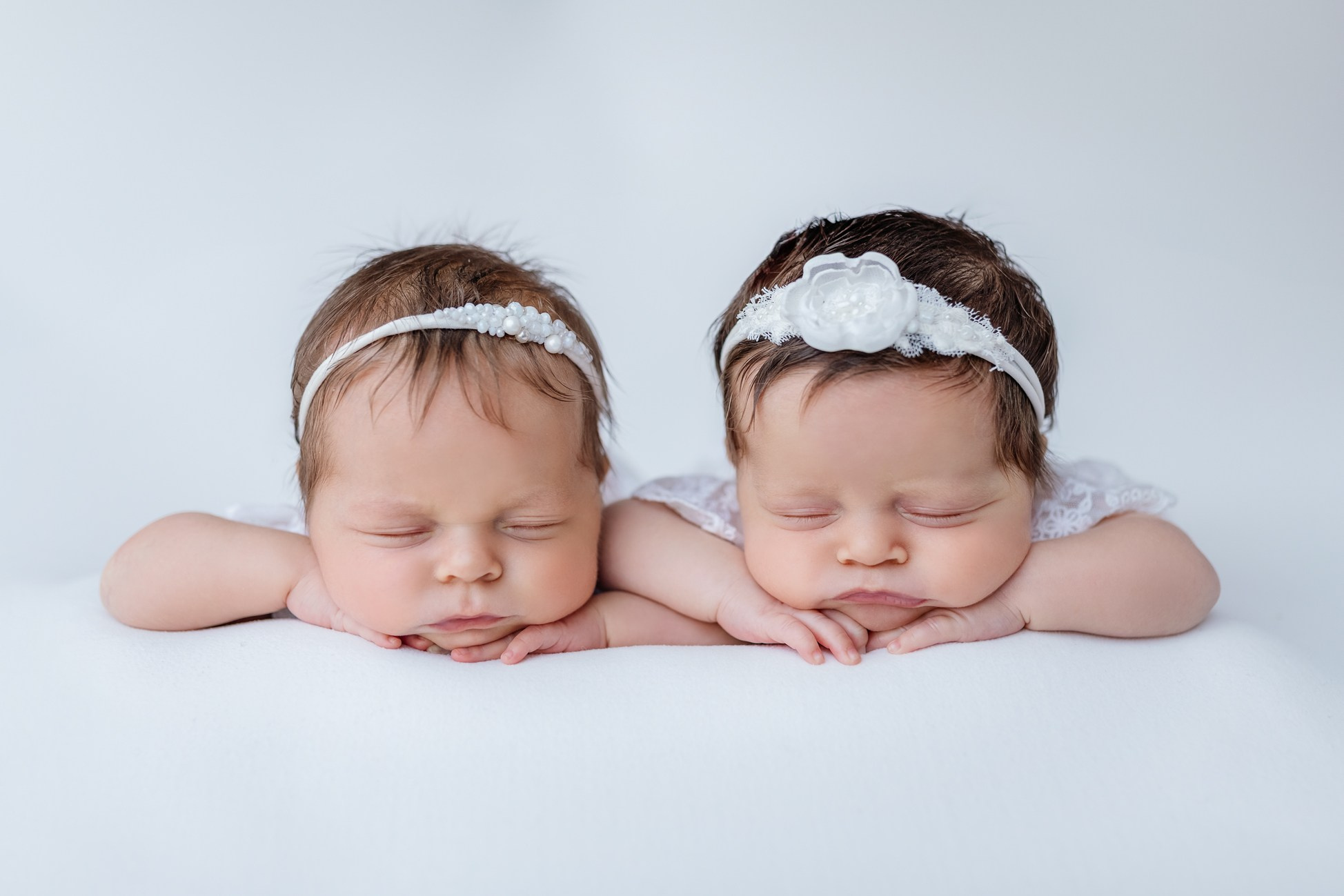 ניו בורן. צילומי הריון, ניו בורן, גיל שנה בראשון לציון -Jenya Rosso Photography