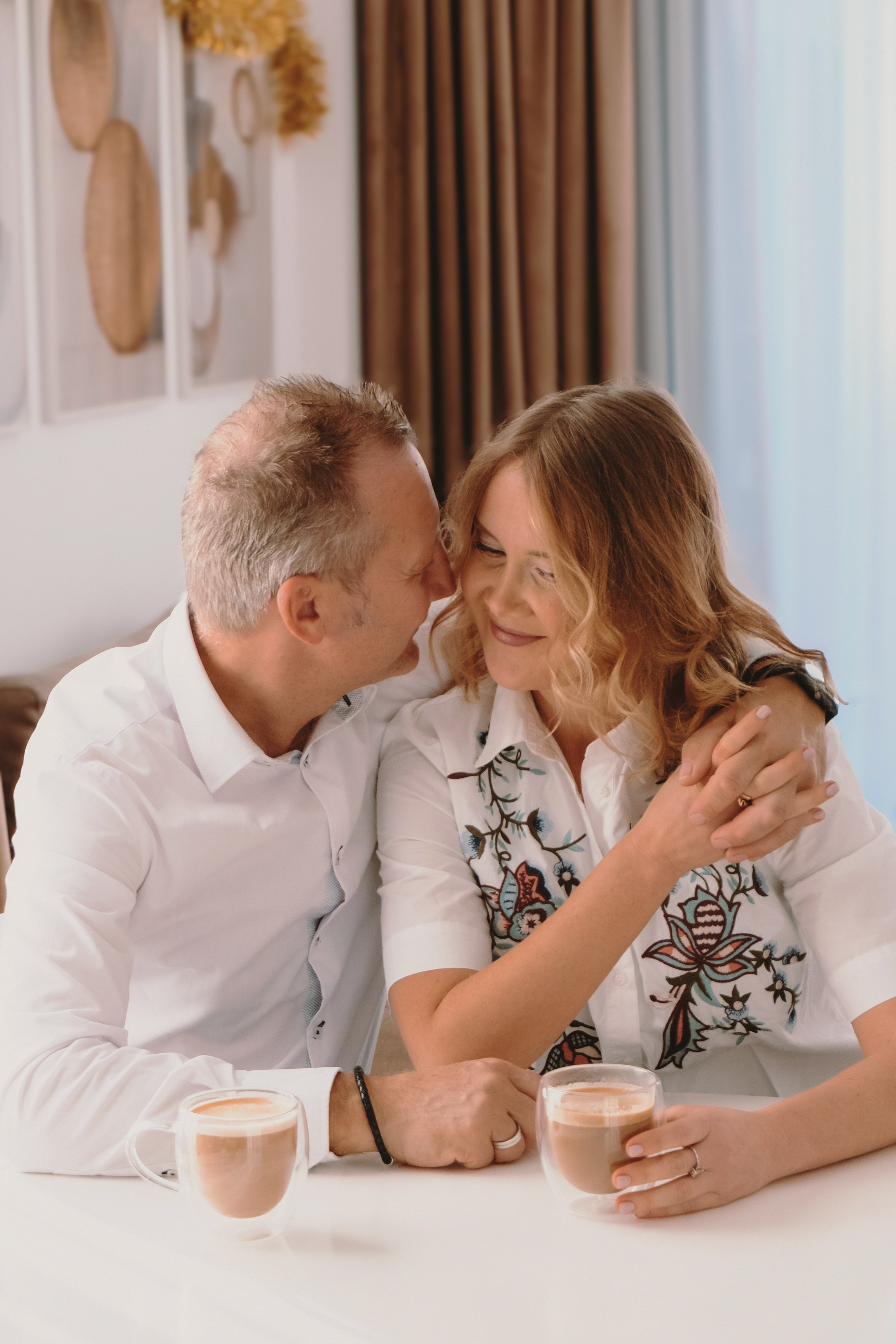 Sesión familiar en Navidad. Fotografía profesional en Calafell - Elena Medvedeva