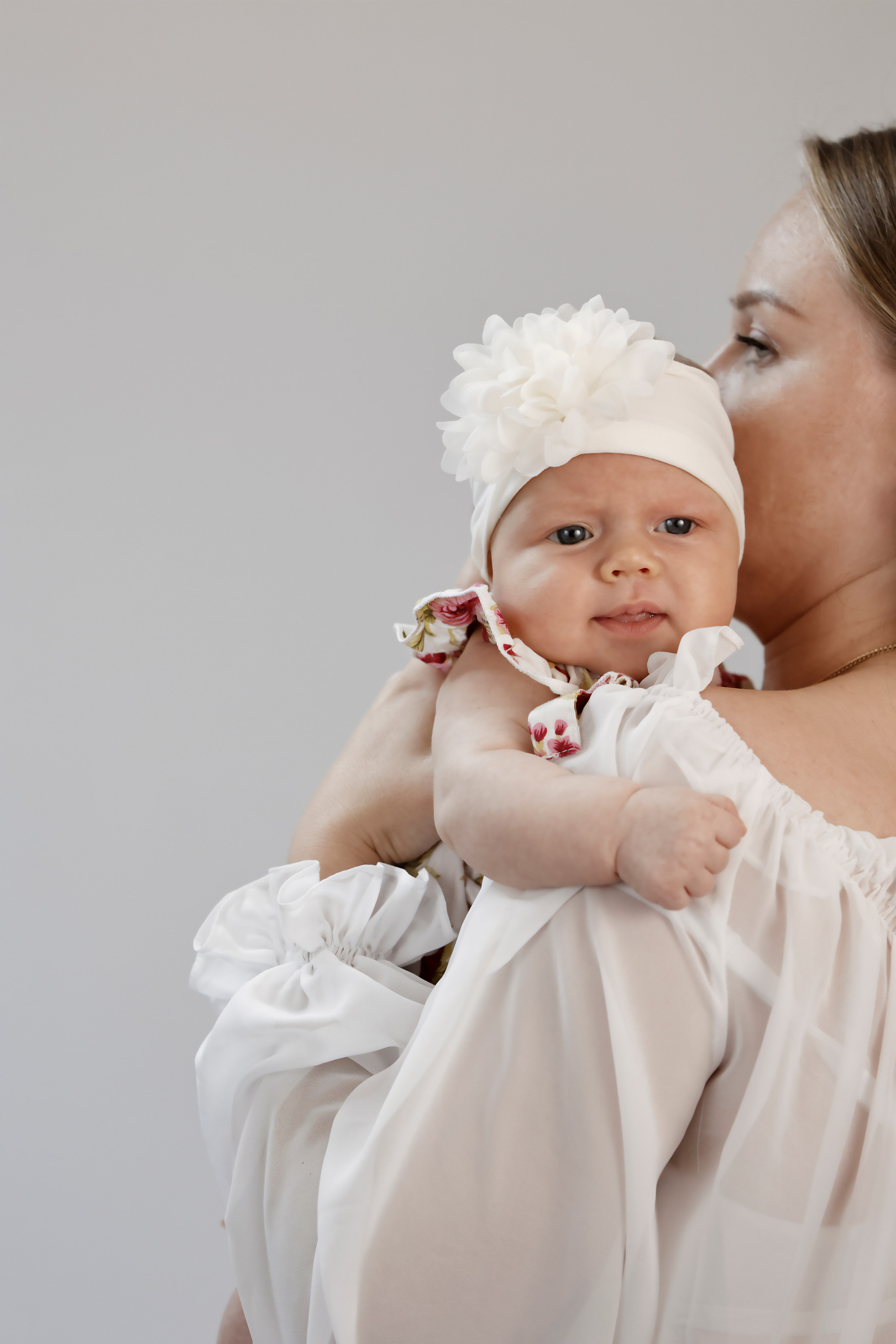 Séance photo grossesse – Moments magiques avant l’arrivée de bébé. Viktoria photo marseille