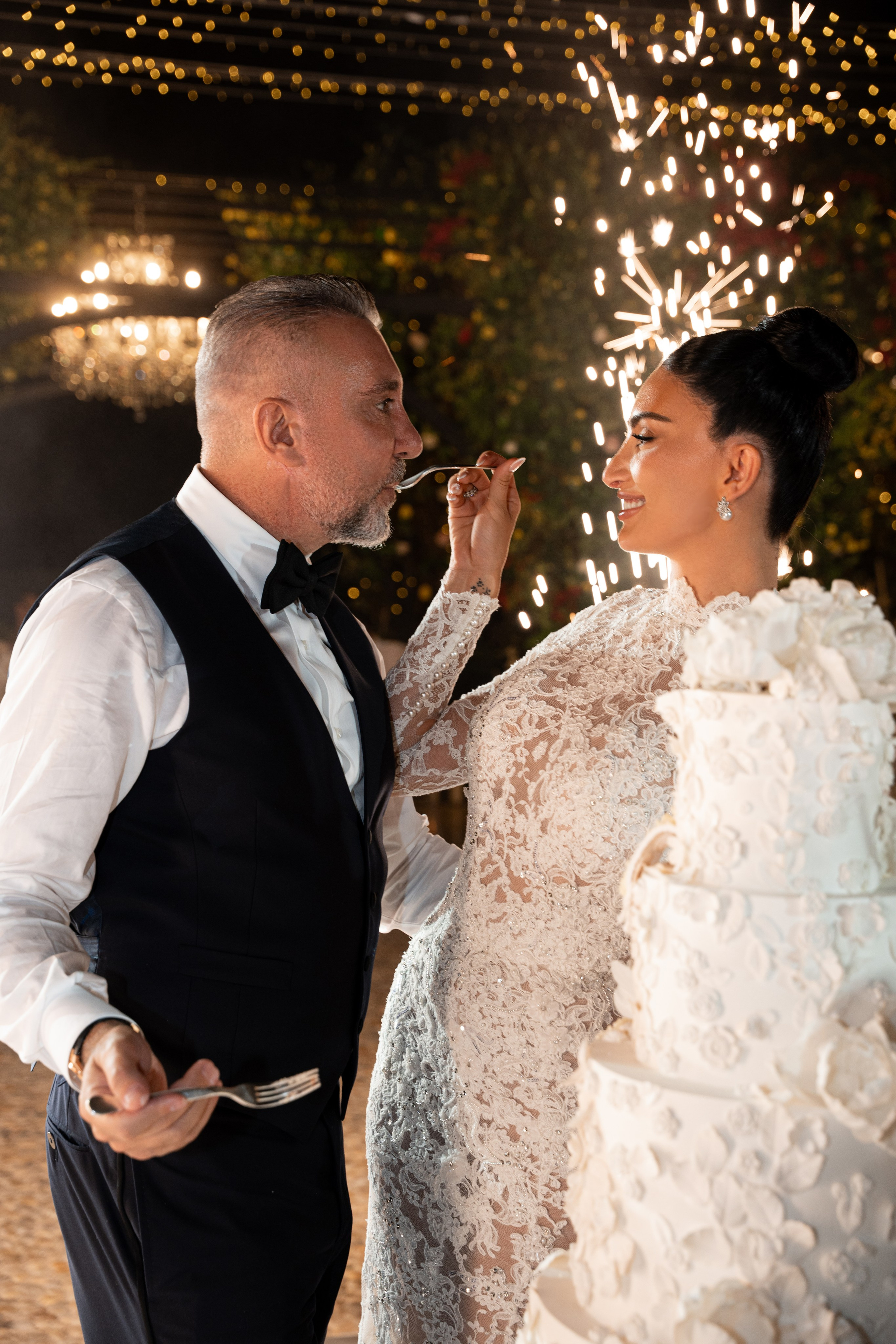 WEDDING. Photo and video production. Editing & retouching services. Training