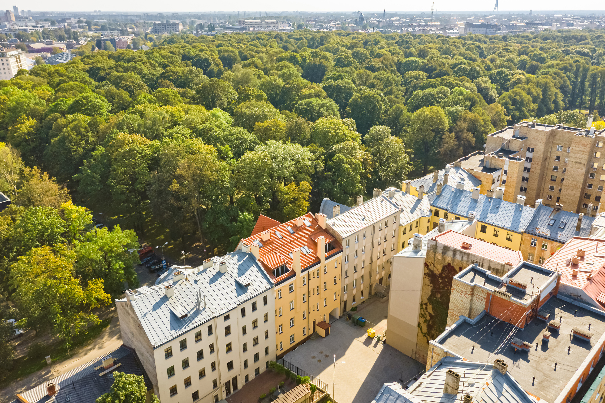 Klusā iela 11, Rīga. Fotogrāfs Rīgā. Gīmenes, individuālās un dažādu produktu fotosesijas