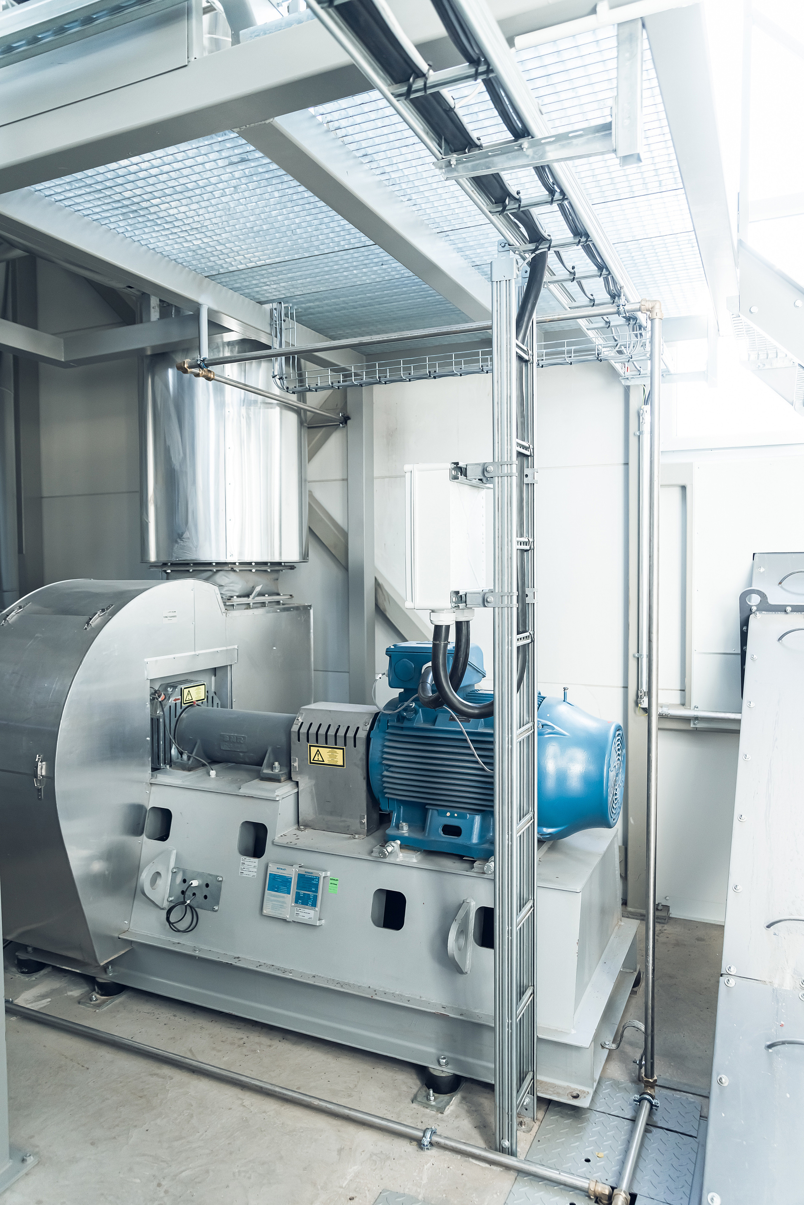 Salaspils Siltums. Fotogrāfs Rīgā. Gīmenes, individuālās un dažādu produktu fotosesijas