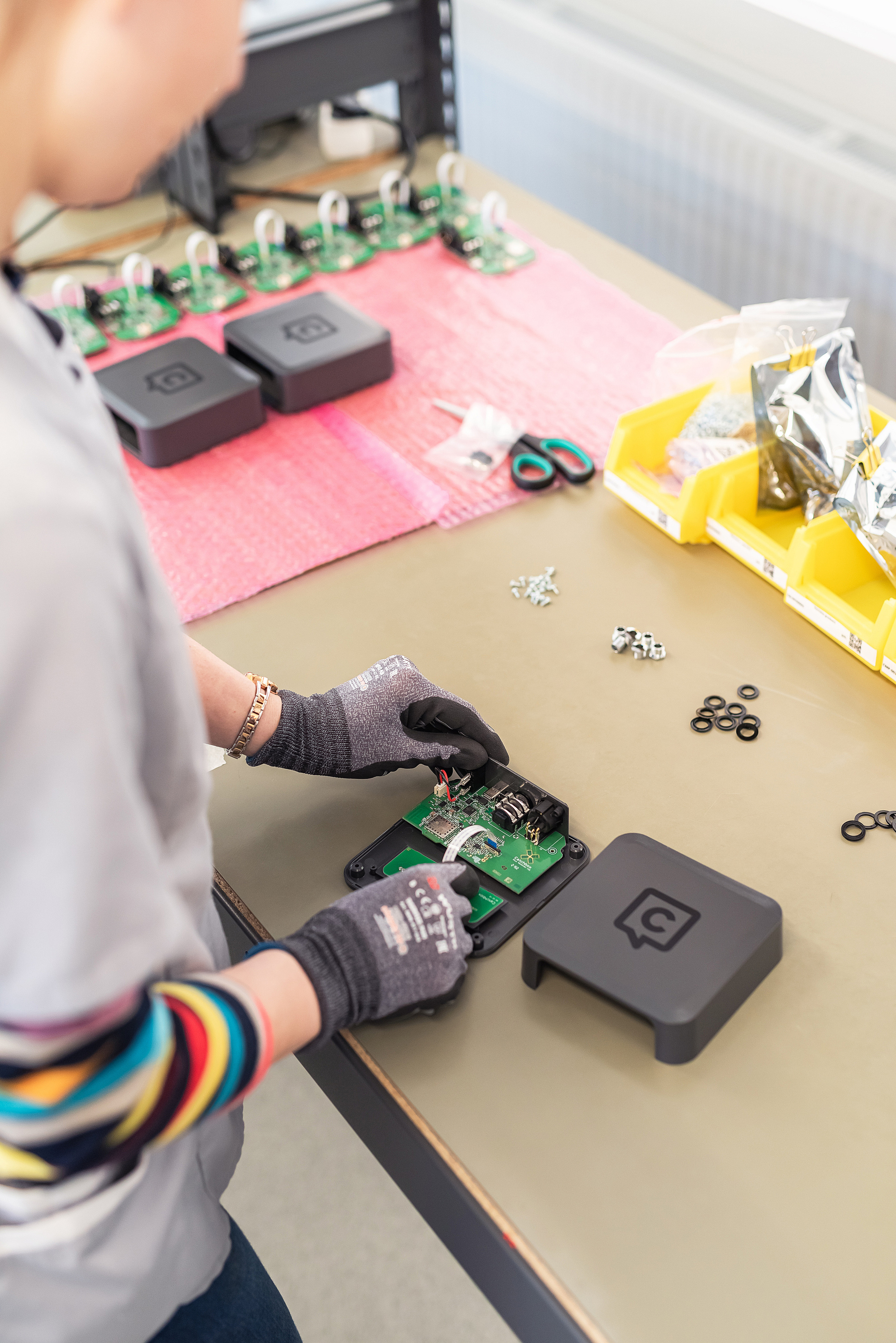 Silmor Production Site. Fotogrāfs Rīgā. Gīmenes, individuālās un dažādu produktu fotosesijas