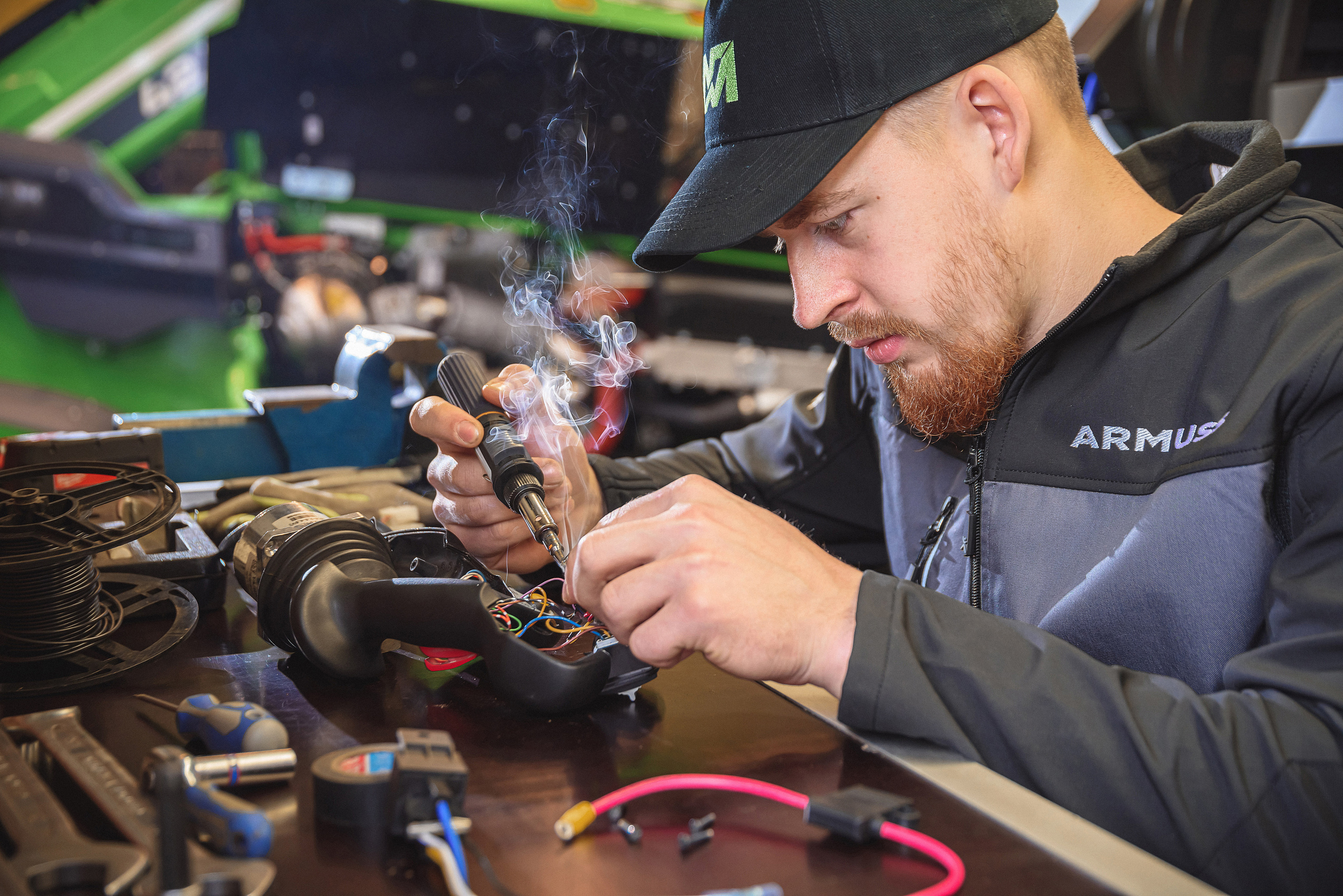 Armuss Agricultural Machinery. Fotogrāfs Rīgā. Gīmenes, individuālās un dažādu produktu fotosesijas