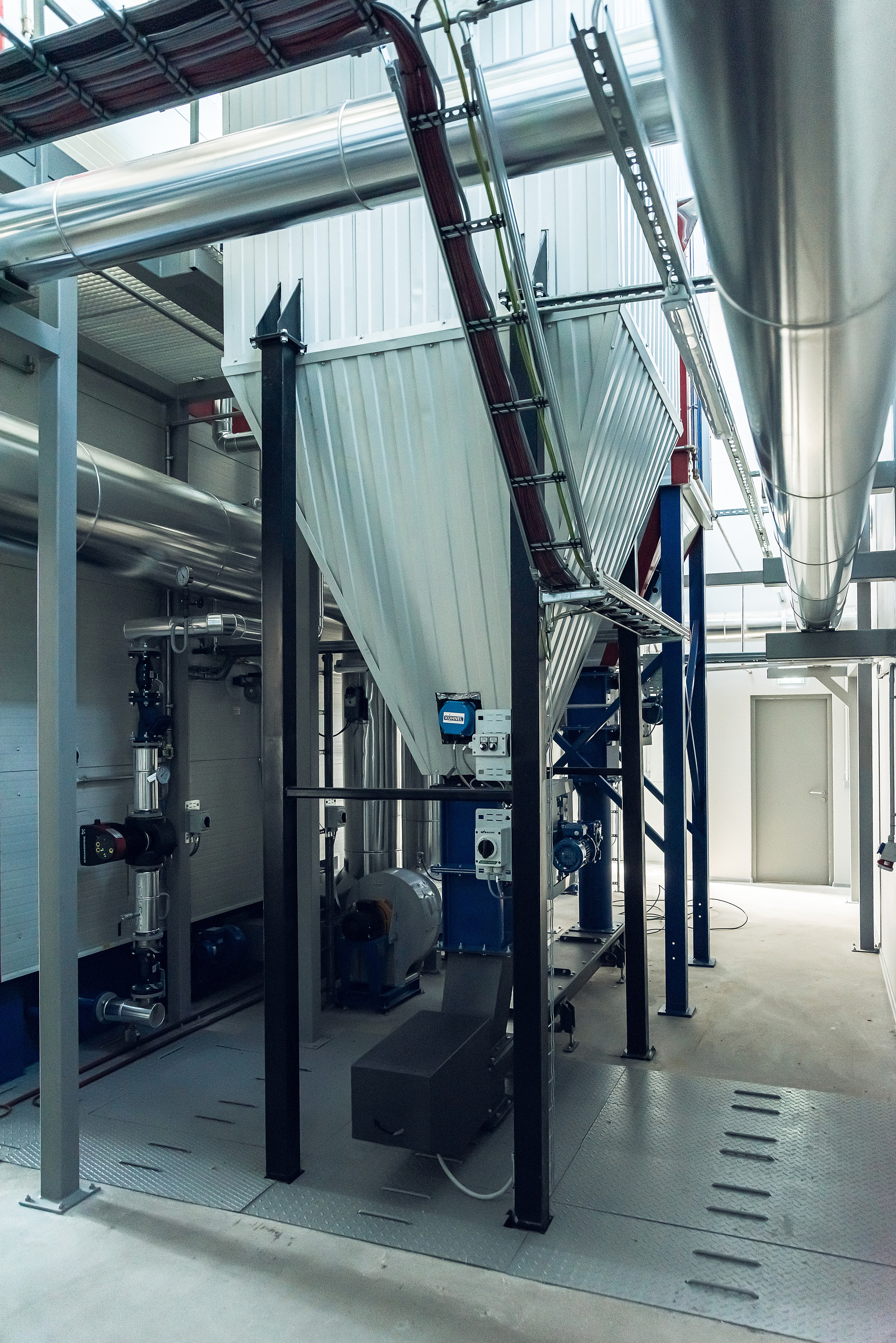 Salaspils Siltums. Fotogrāfs Rīgā. Gīmenes, individuālās un dažādu produktu fotosesijas