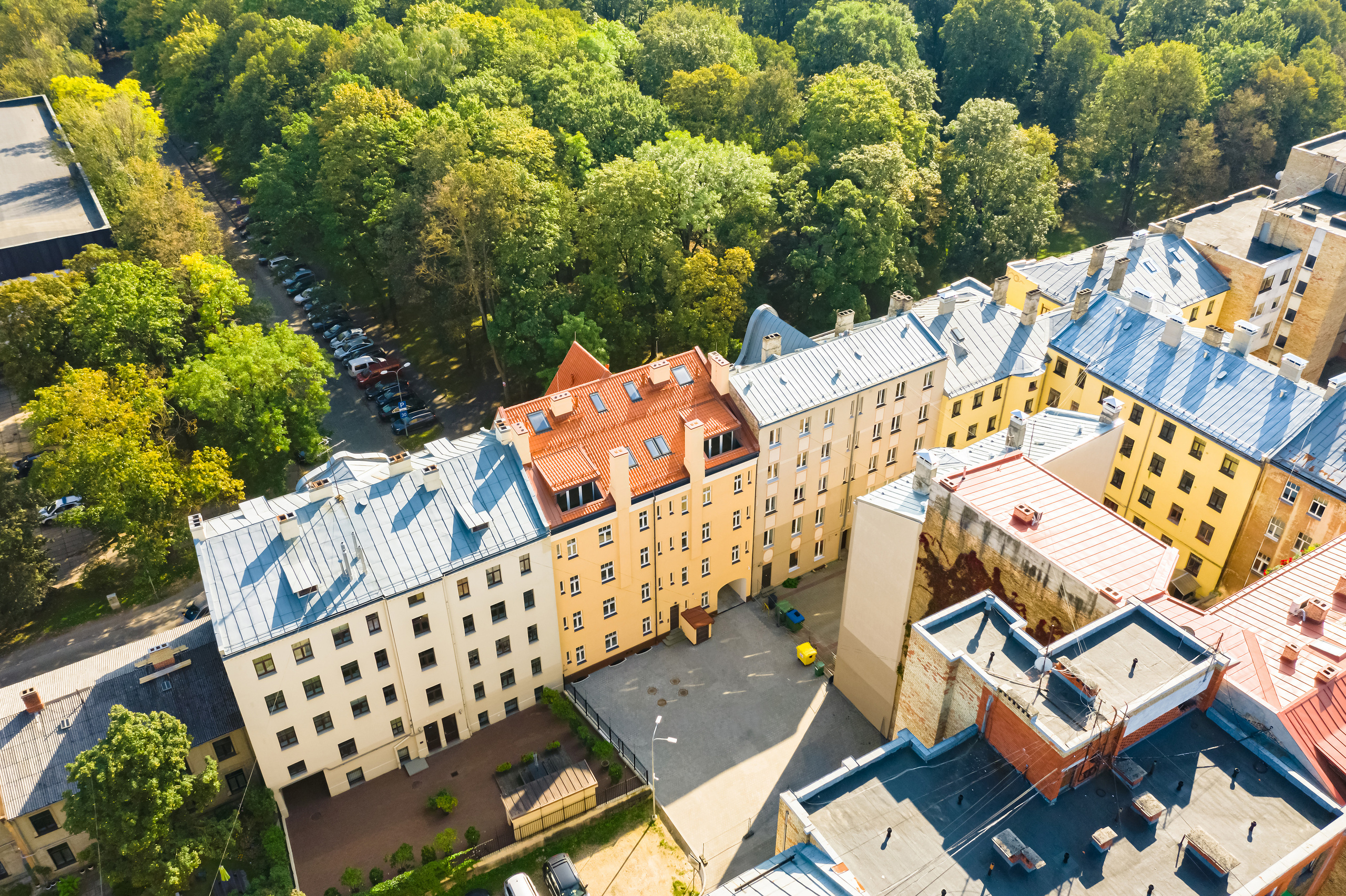 Klusā iela 11, Rīga. Fotogrāfs Rīgā. Gīmenes, individuālās un dažādu produktu fotosesijas