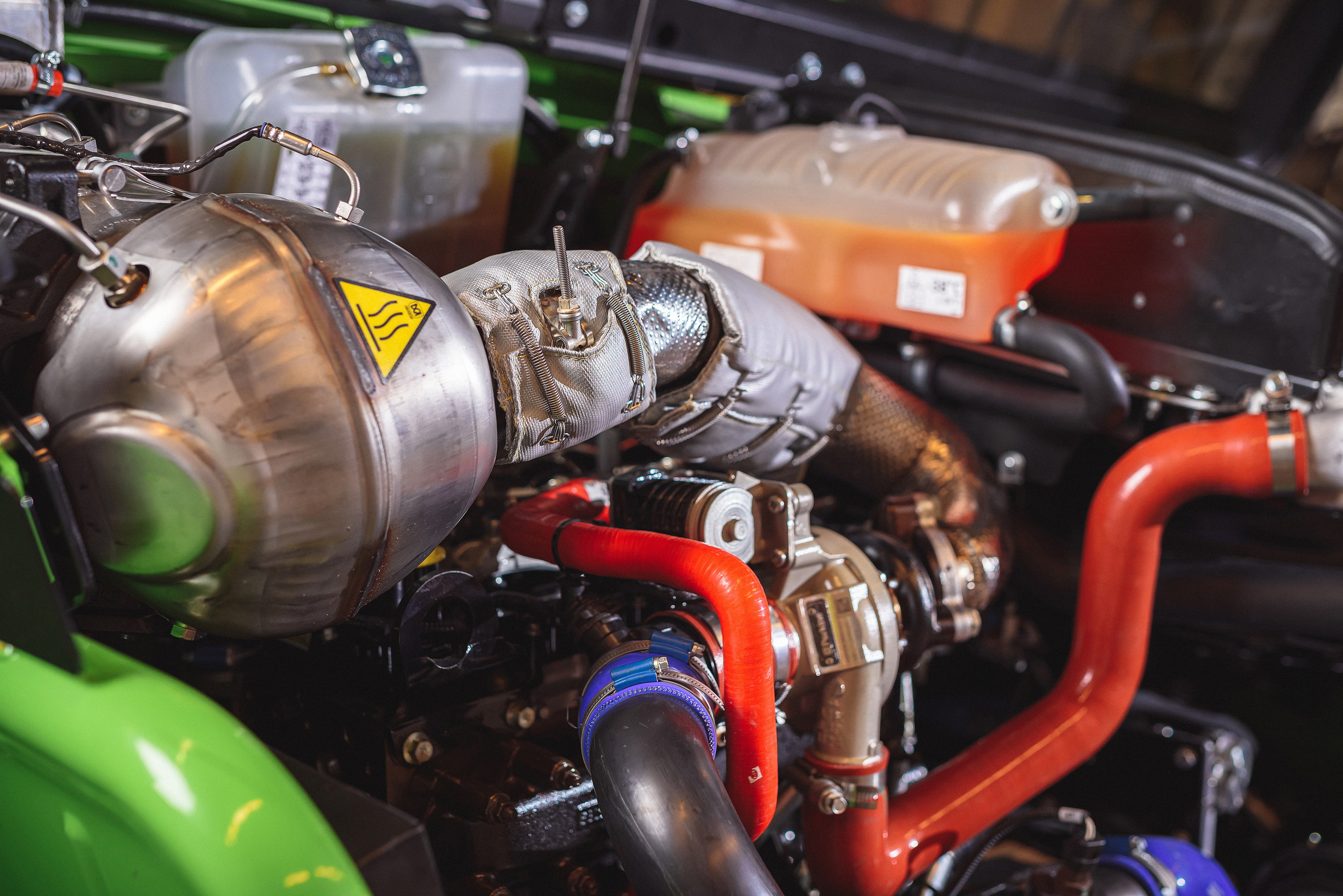 Armuss Agricultural Machinery. Fotogrāfs Rīgā. Gīmenes, individuālās un dažādu produktu fotosesijas