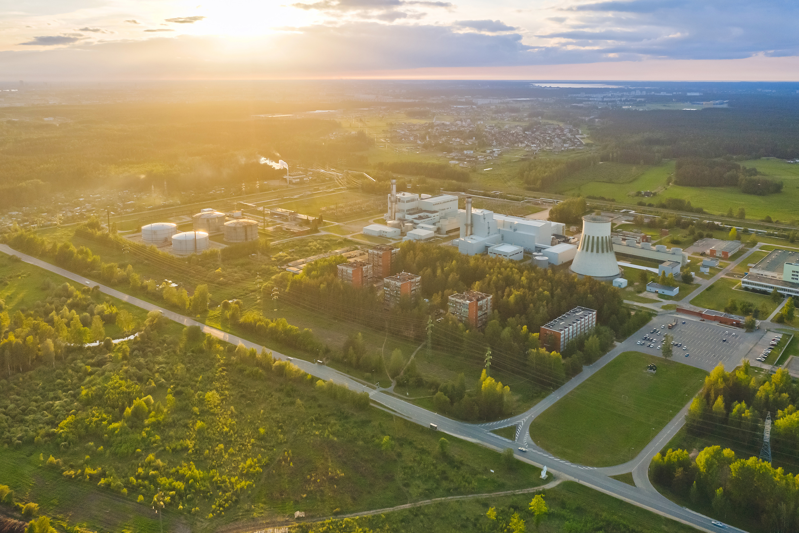 TEC-2 Riga @ Sunset. Fotogrāfs Rīgā. Gīmenes, individuālās un dažādu produktu fotosesijas