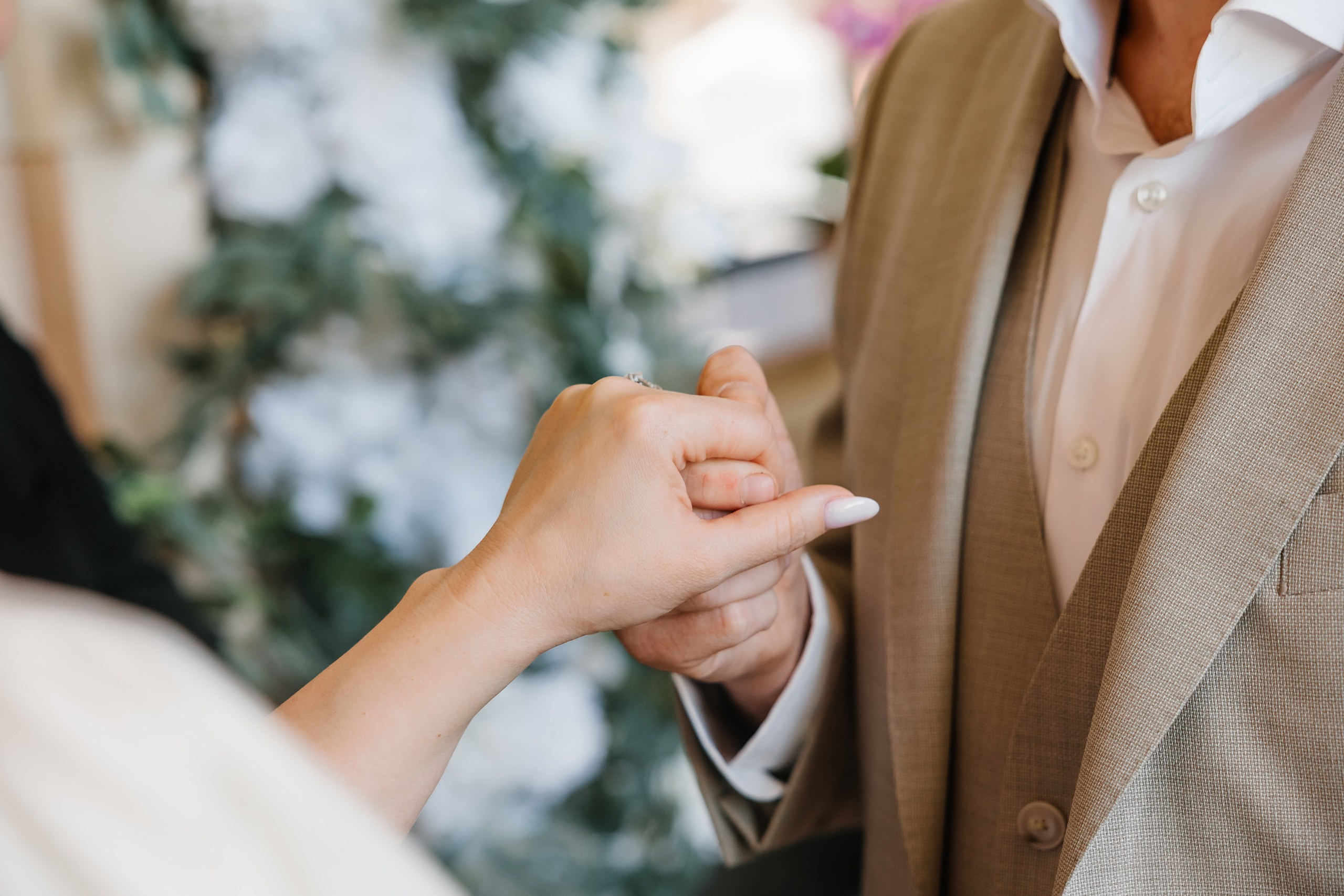 04.27.2025 Wedding. Wedding family event photographer in Chicago Nick Yushevich