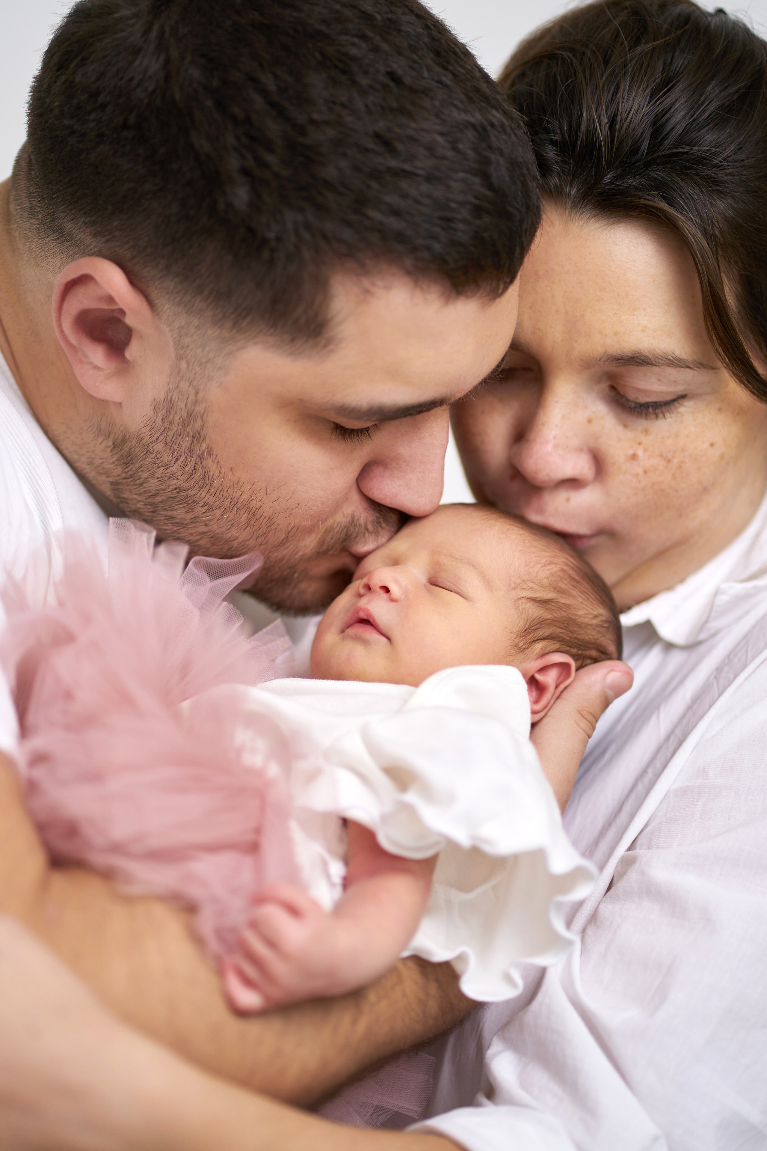 Miroslava — newborn. צלם אלכס ברט בישראל