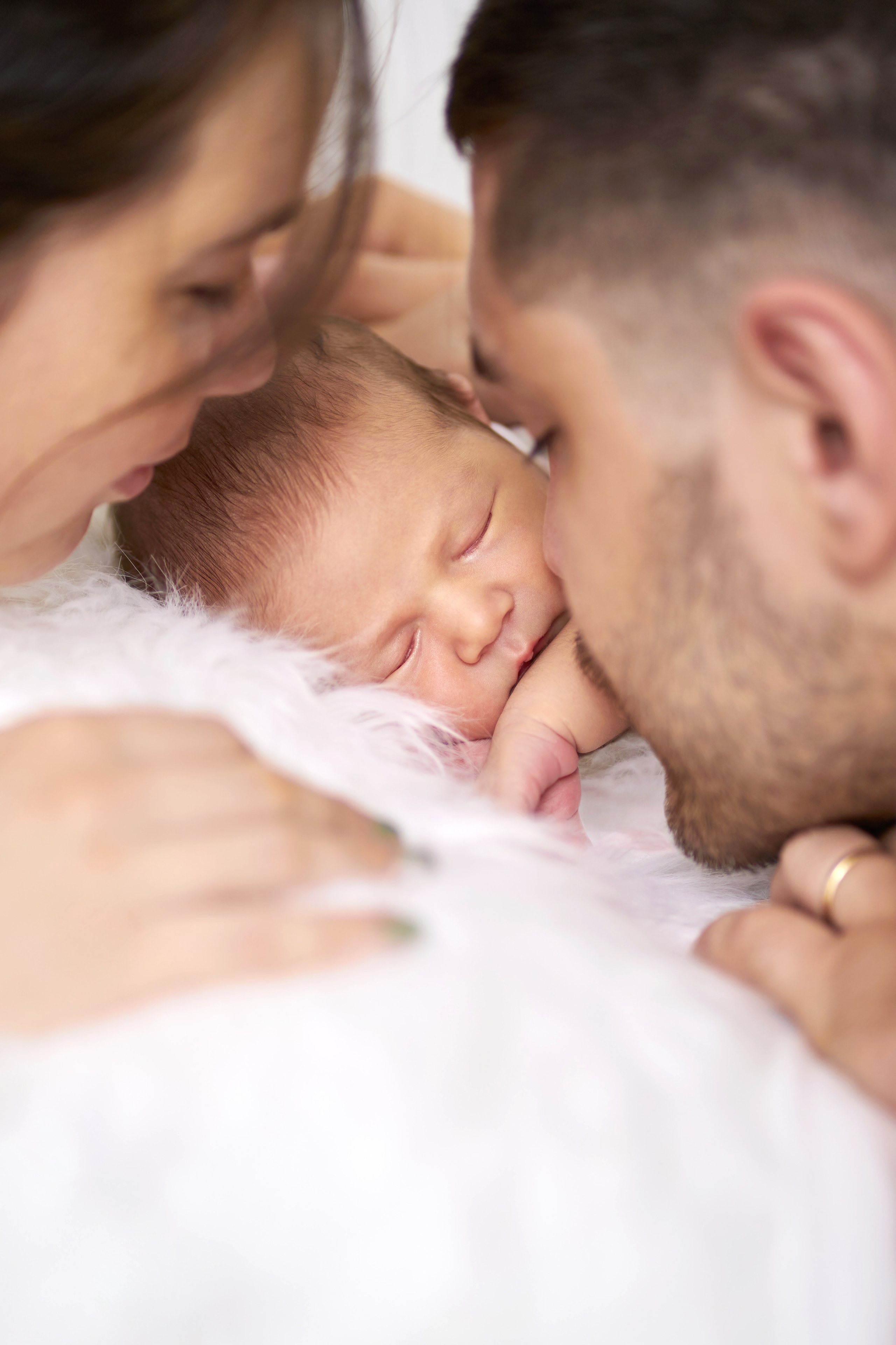 Miroslava — newborn. צלם אלכס ברט בישראל