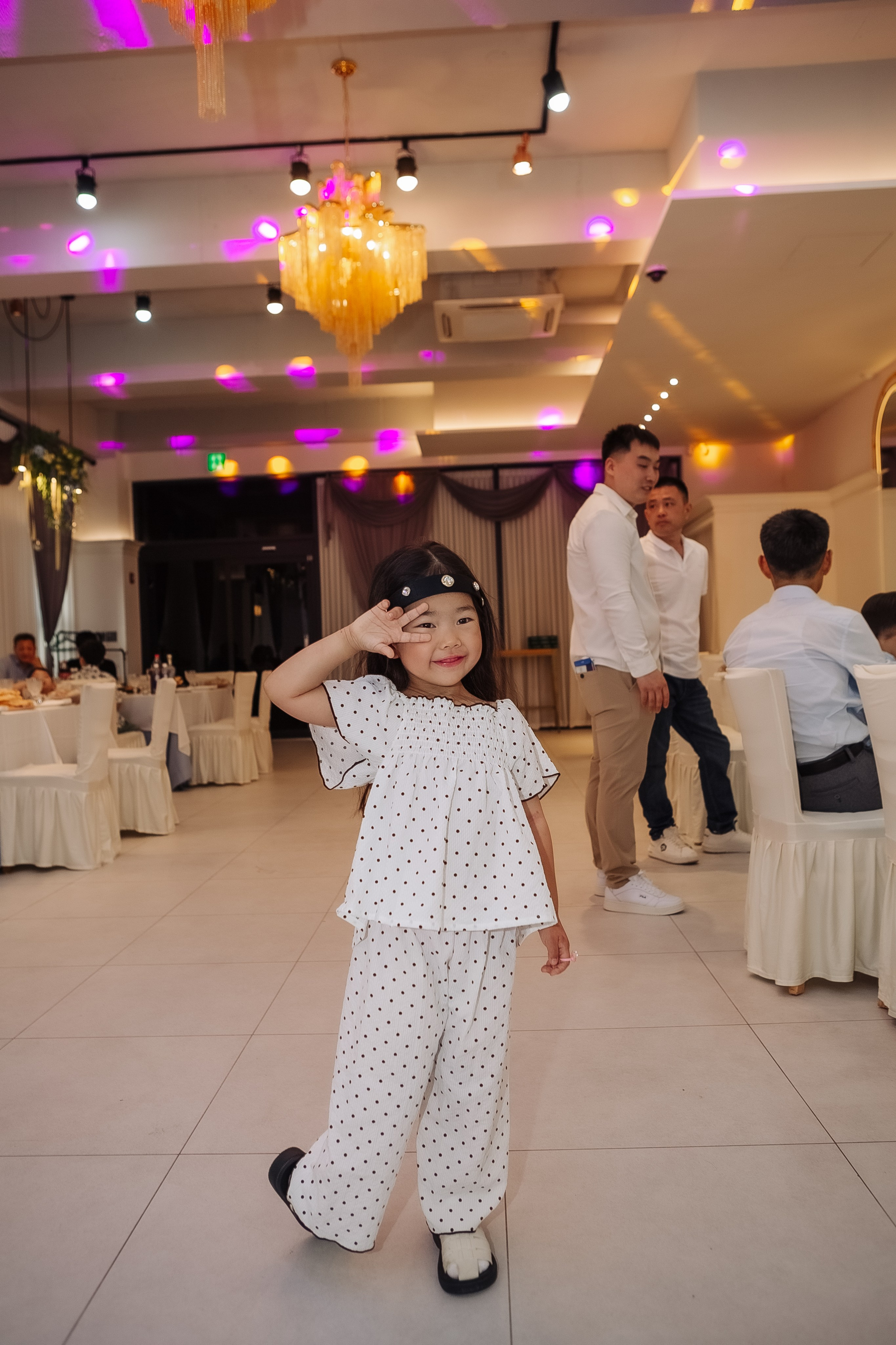 Тео дома и в ресторане. Фотограф беременности, ньюборн и годовасиков в Корее Жанна Хан