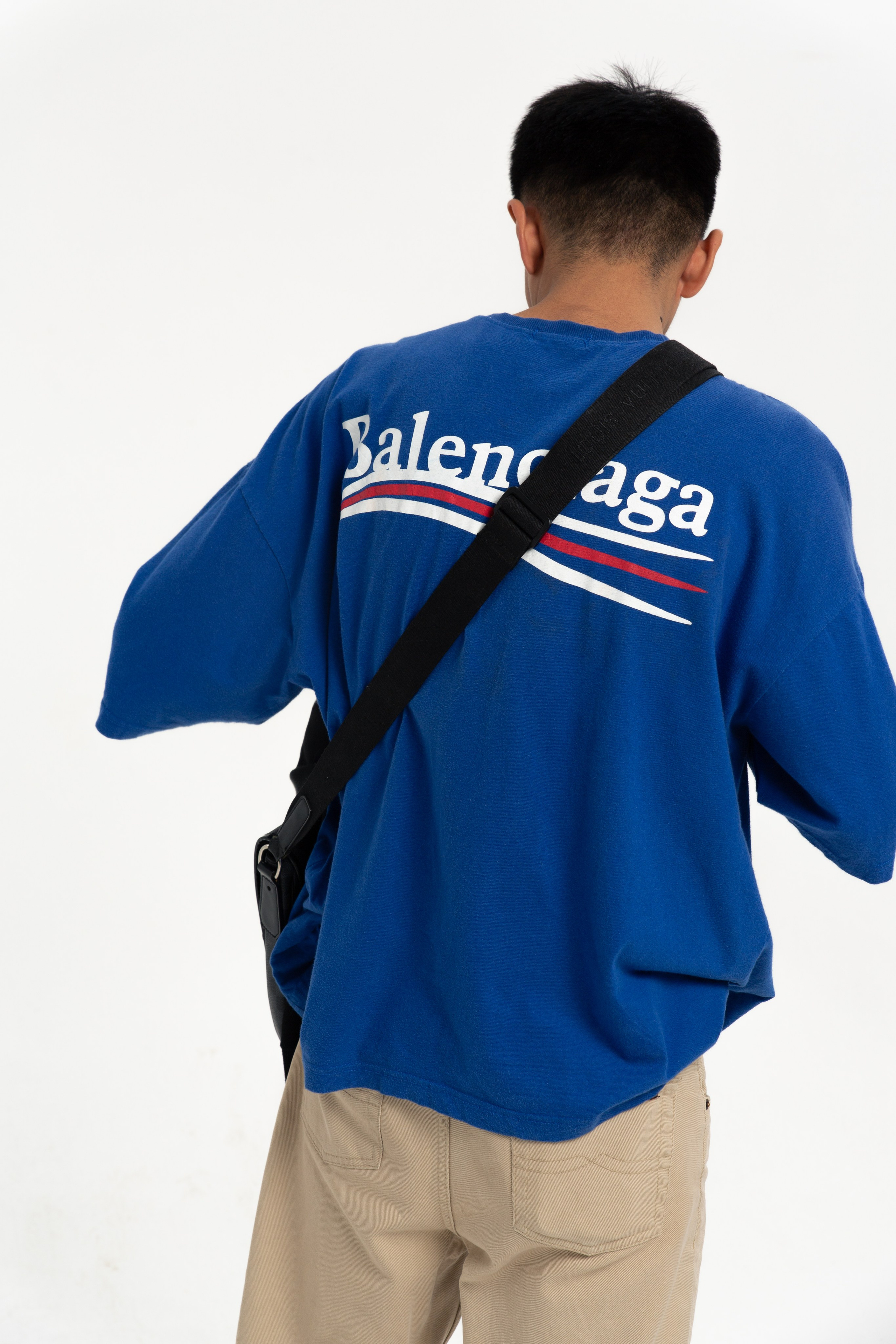 Davran. Thrift shop. Photographer Vladmir Gladkov