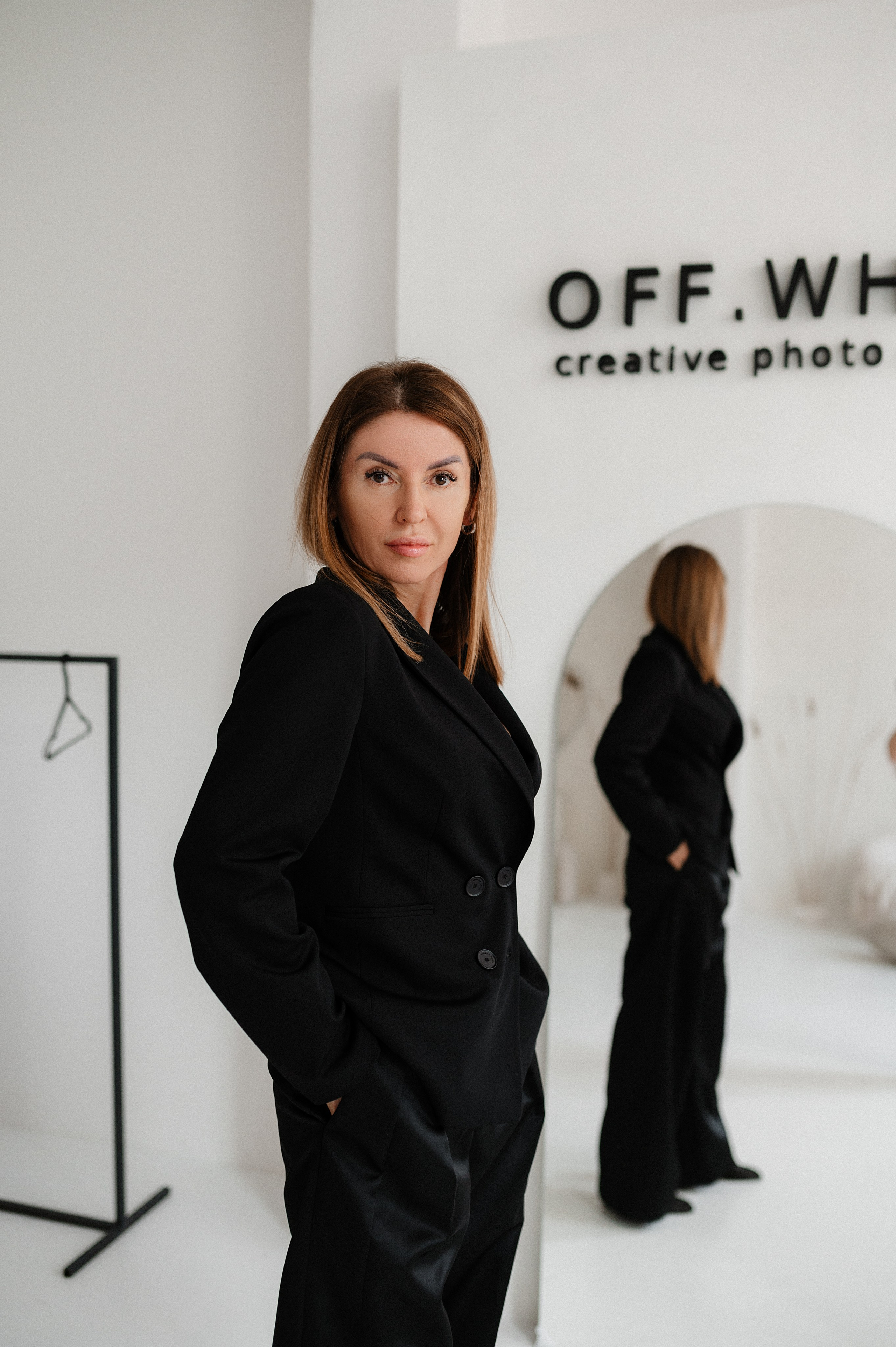 Beauty by Vovk cosmetologist in Prague. ANNA-MARIA PHOTO CONTENT CREATOR — фотограф, естет, художник і візуальний експерт Instagram у Празі